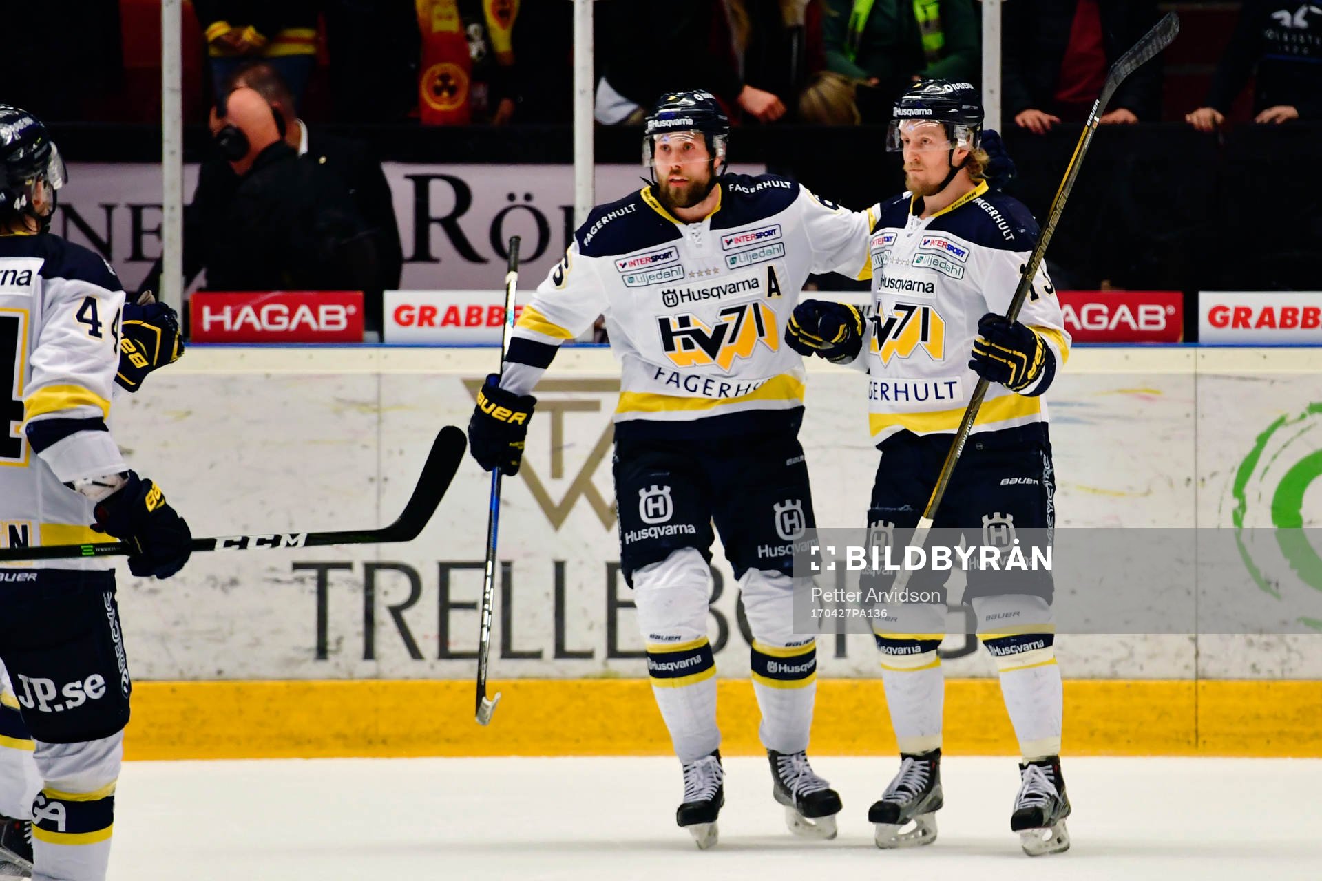 s Christoffer Persson  jublar