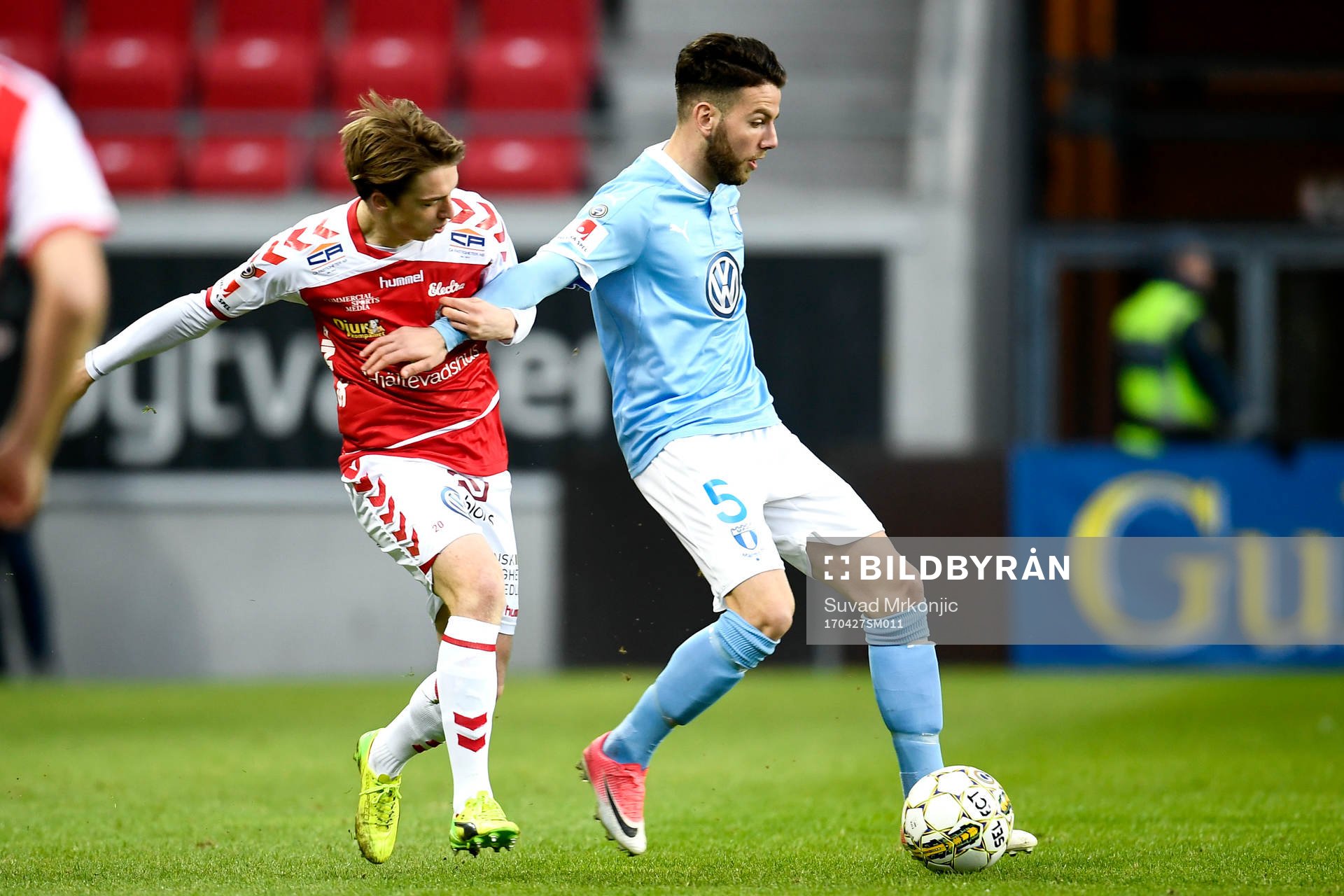 Malmö FFs Erdal Rakip och Kalmars Carl Johansson