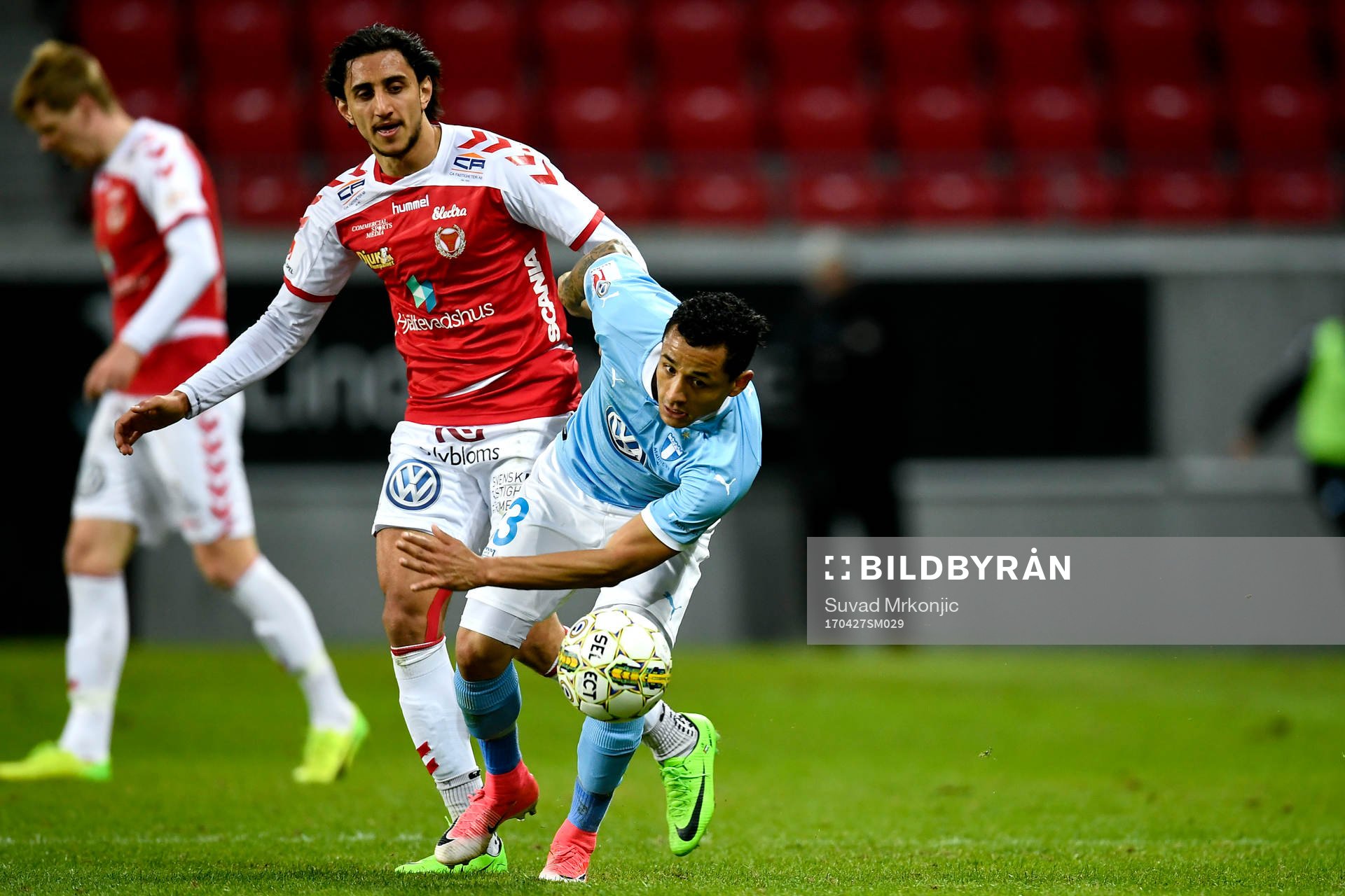 Kalmars Mahmoud Eid  och Malmö FFs Yoshimar Yotún