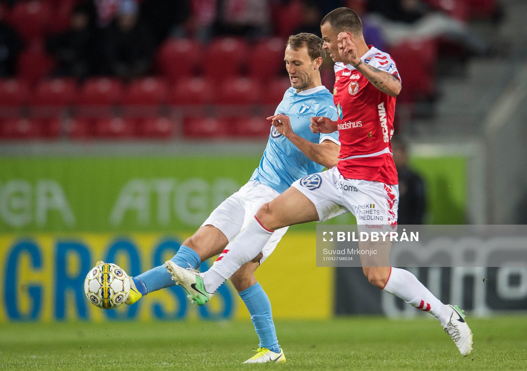 Malmö FFs Magnus Wolff Eikrem och Kalmars Melker Hallberg