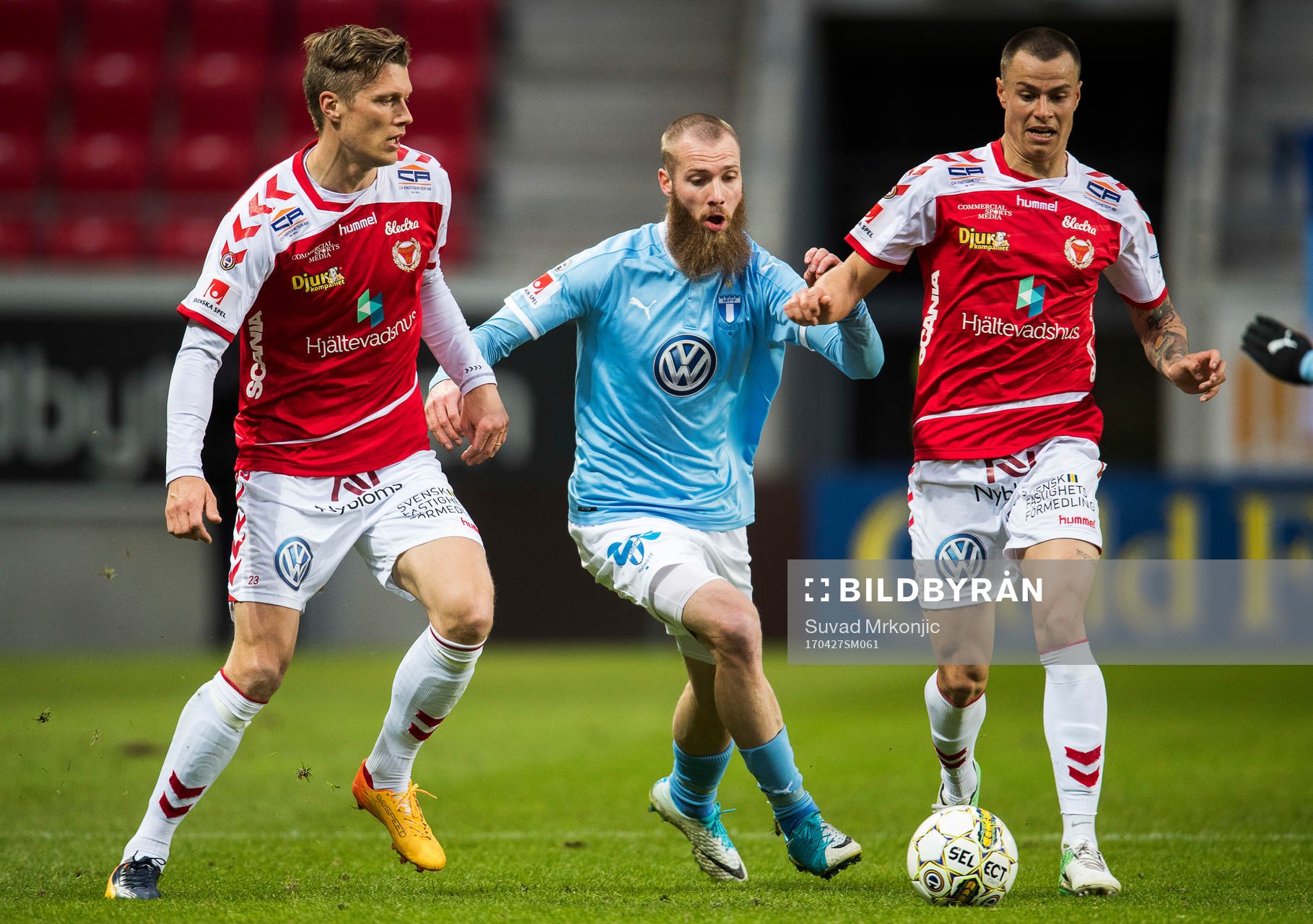 Kalmars Viktor Elm och Melker Hallberg samt Malmö FFs Jo