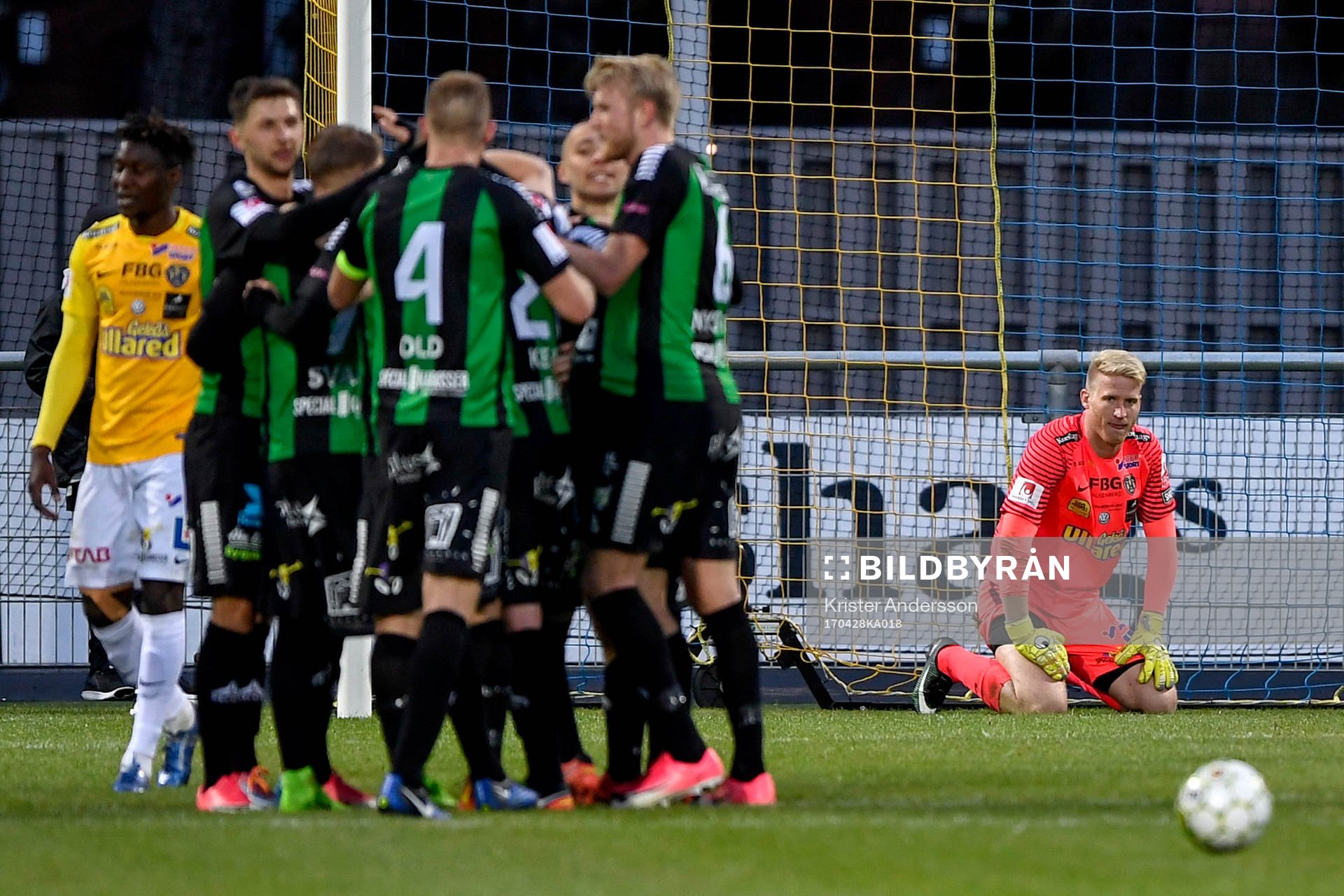 Falkenbergs målvakt Hampus Nilsson deppar
