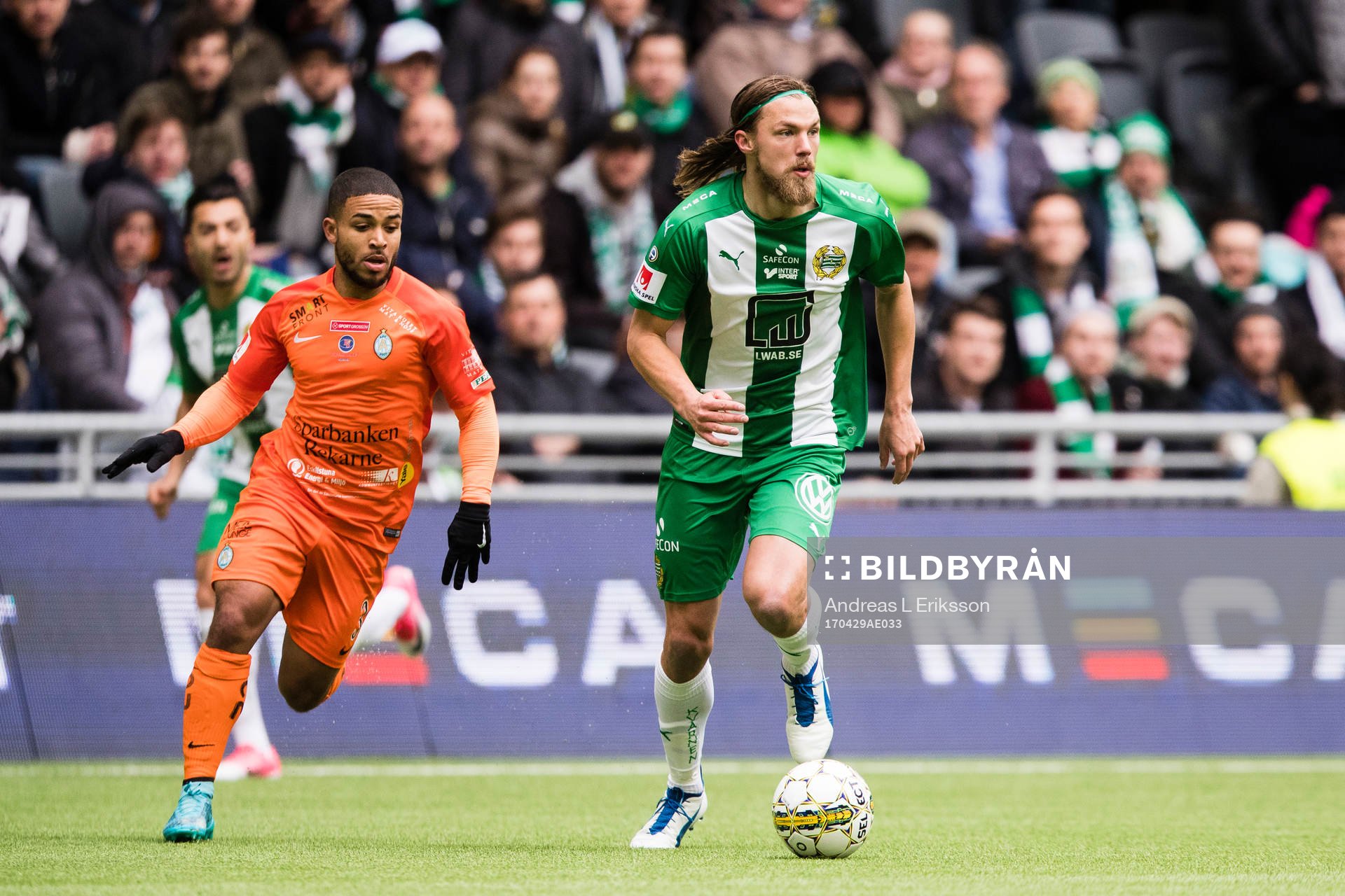 AFC Eskilstunas Jernade Meade jagar Hammarbys Björn Paulsen