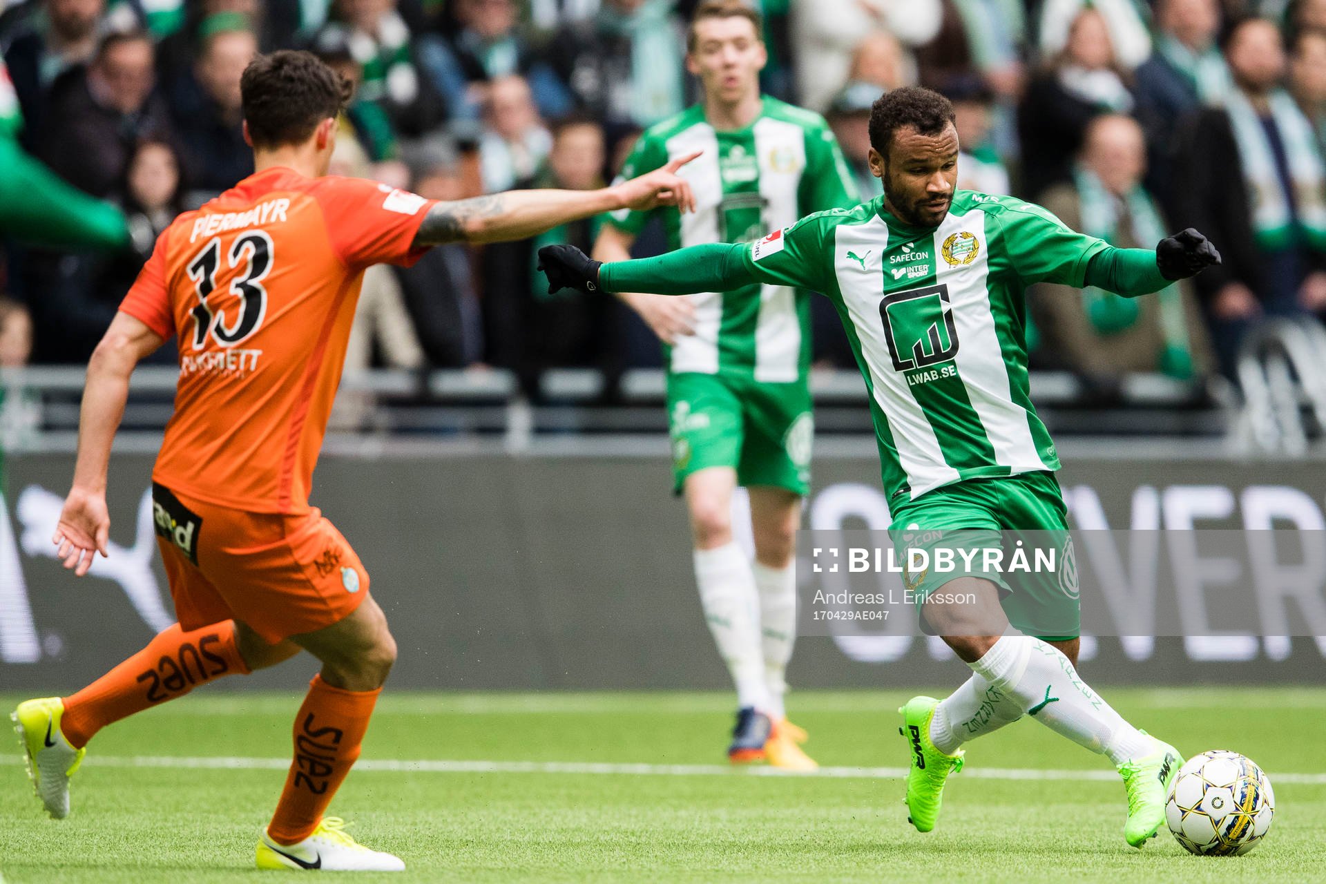 Hammarbys Serge-Junior Martinsson Ngoualiunder