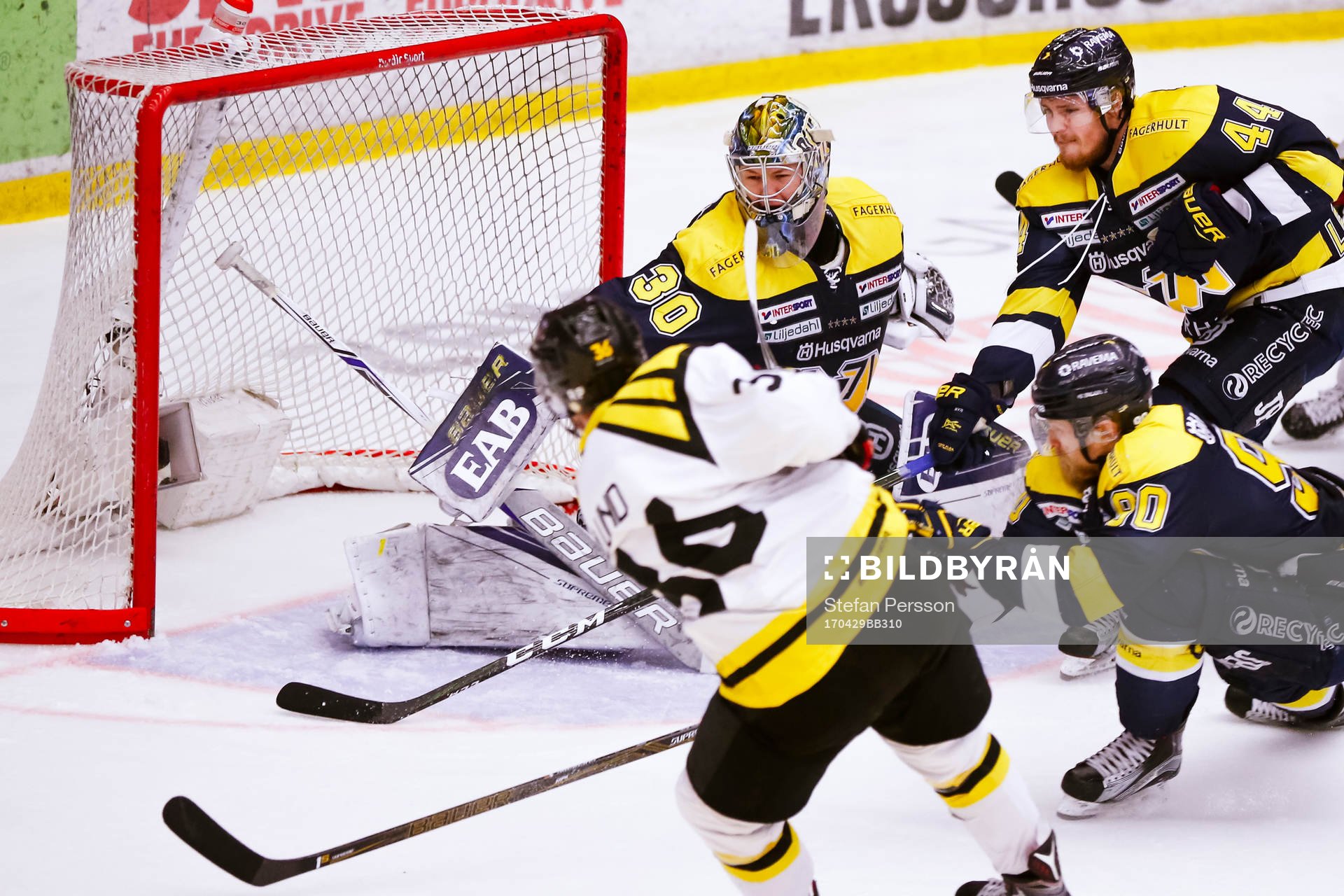s målvakt Linus Söderström