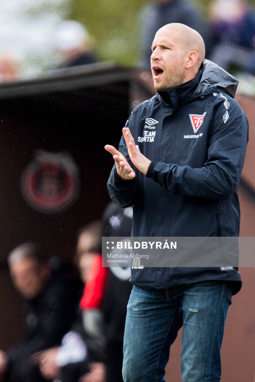 Tvåkers tranare Mattias Lindström