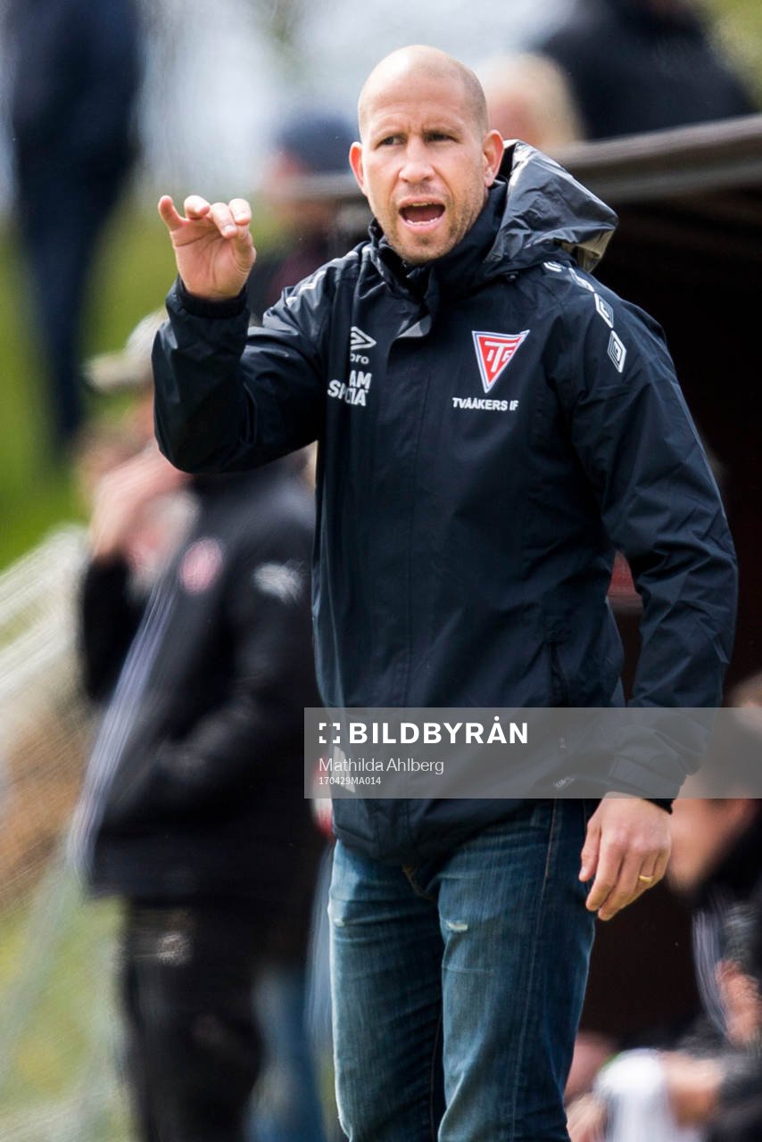 Tvåkers tranare Mattias Lindström