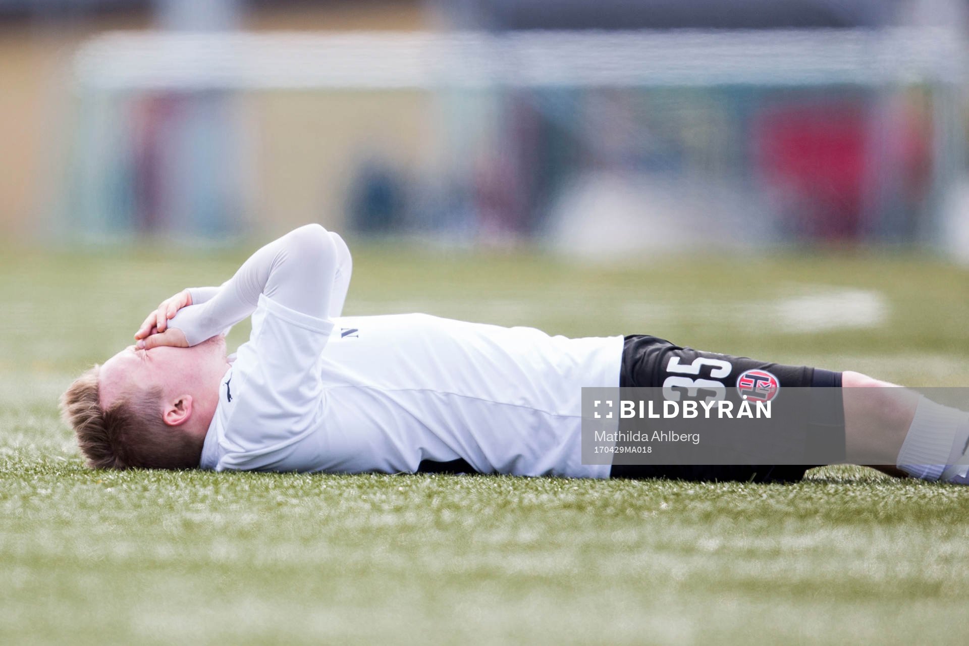 Hittarps Nicklas Nielsen blir liggandes
