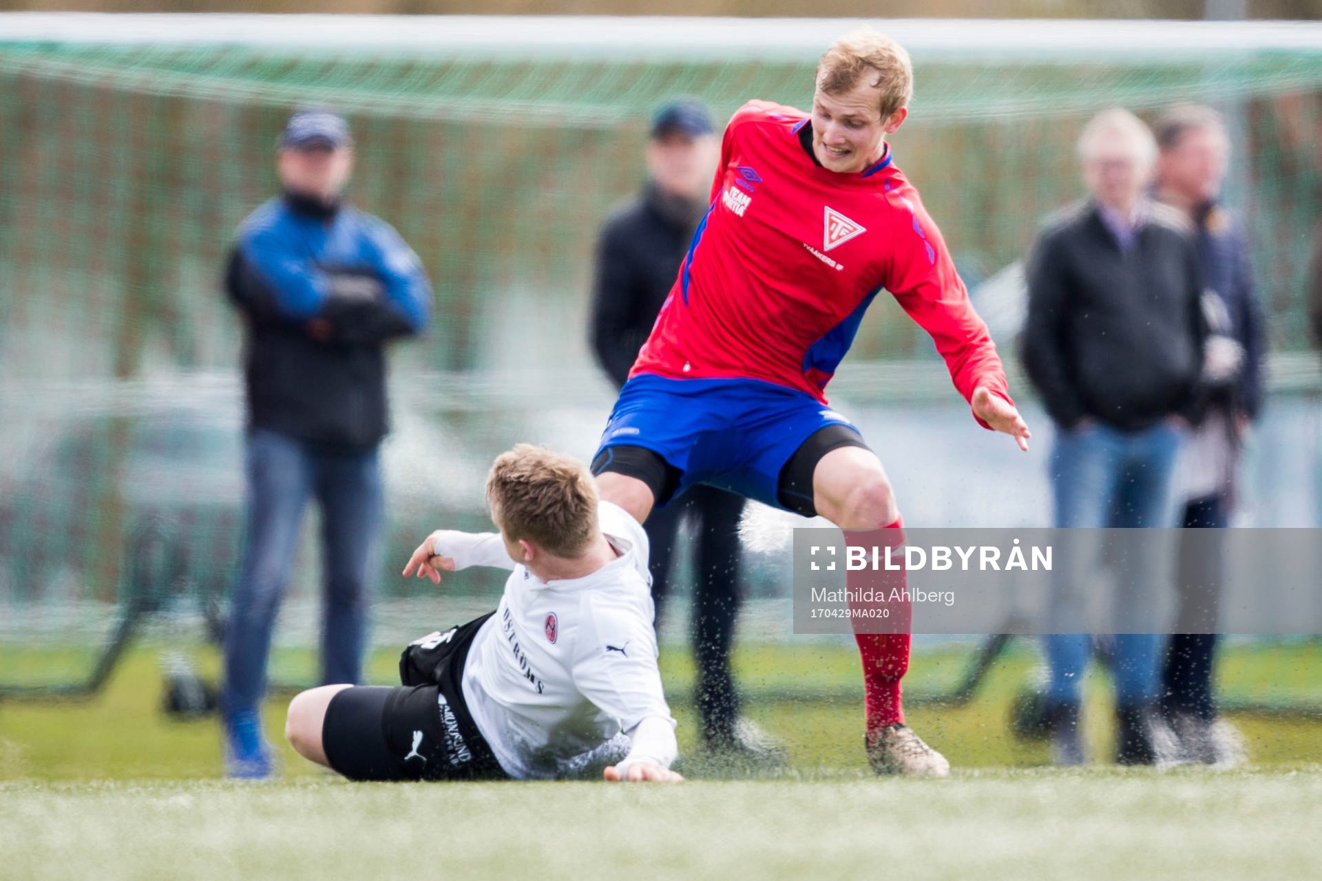 Hittarps Nicklas Nielsen och Tvååkers Johan Persson