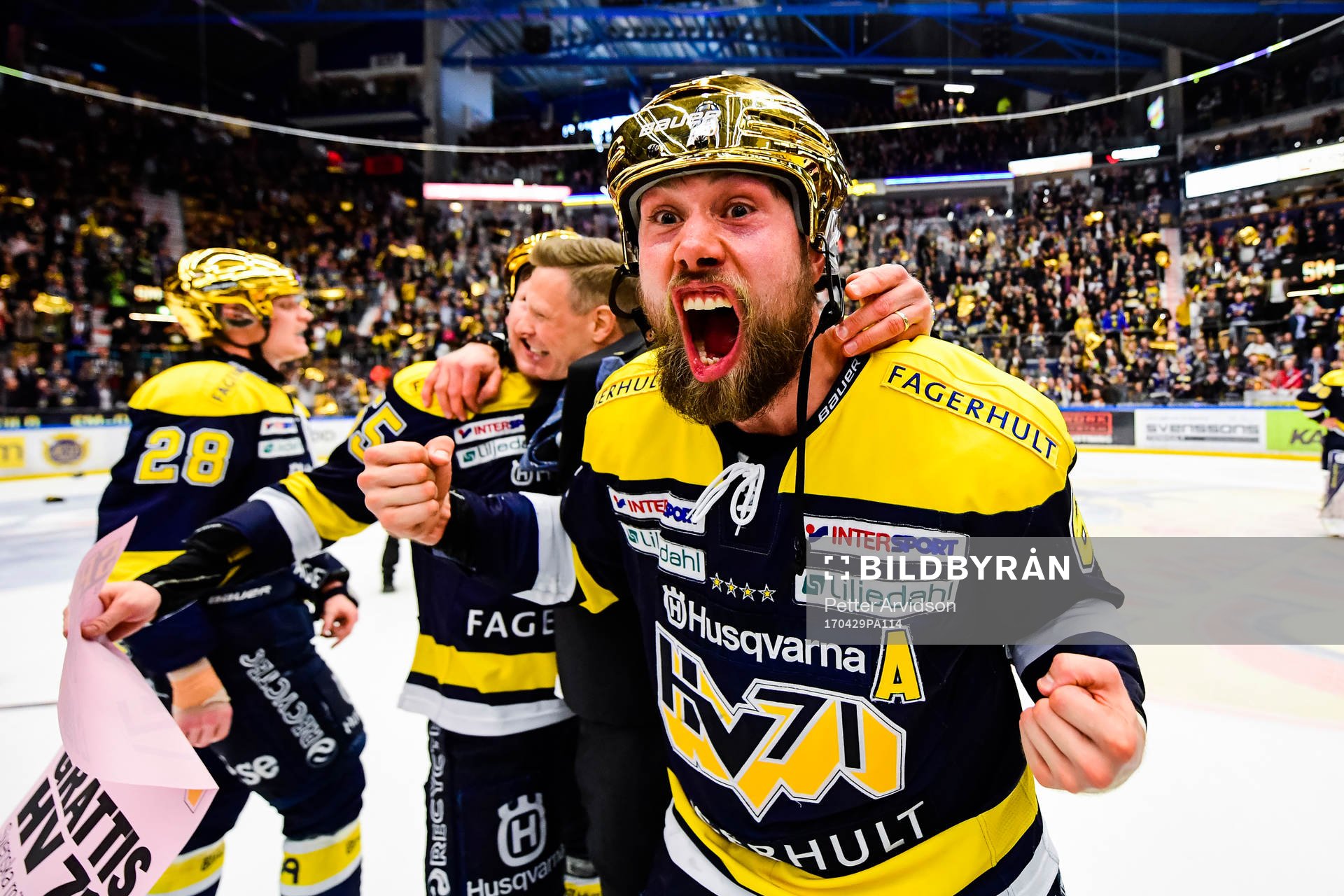 s Christoffer Persson  jublar
