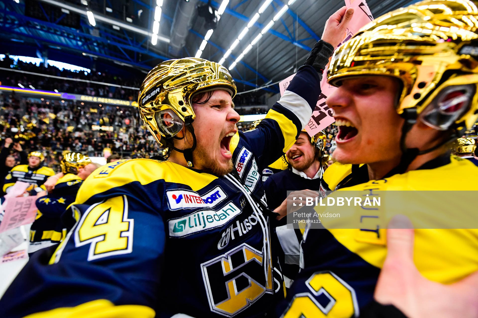 s Mikko Lehtonen jublar