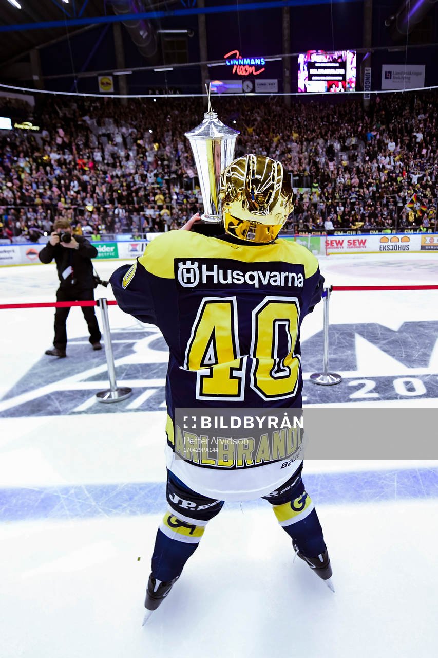 s Pär Arlbrandt  jublar