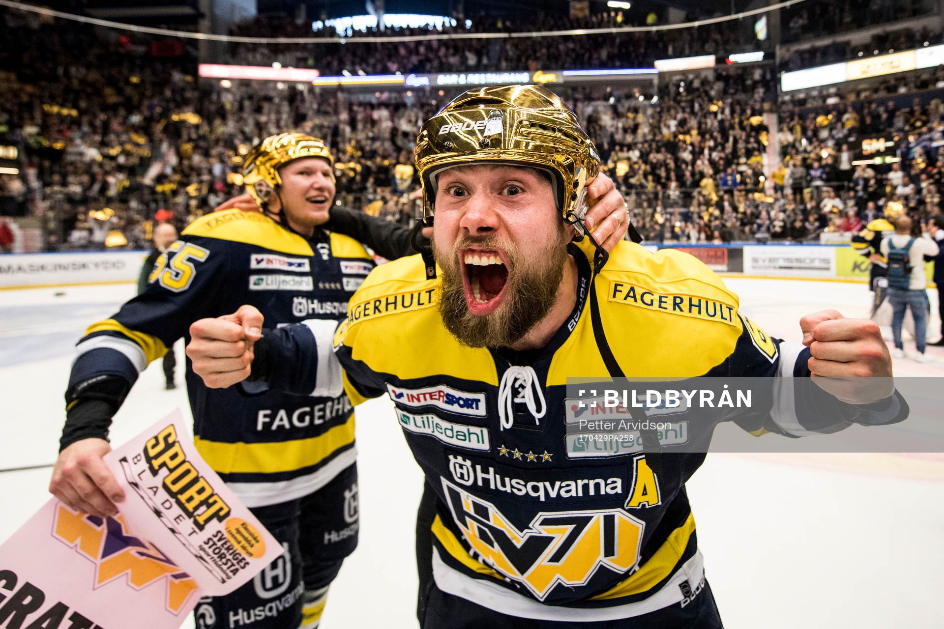 s Christoffer Persson jublar