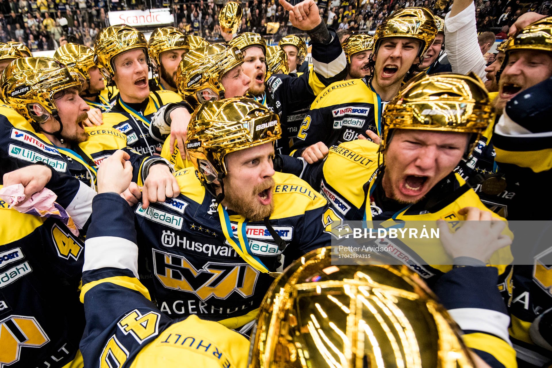 s Mattias Tedenby och Andreas Borgman jublar
