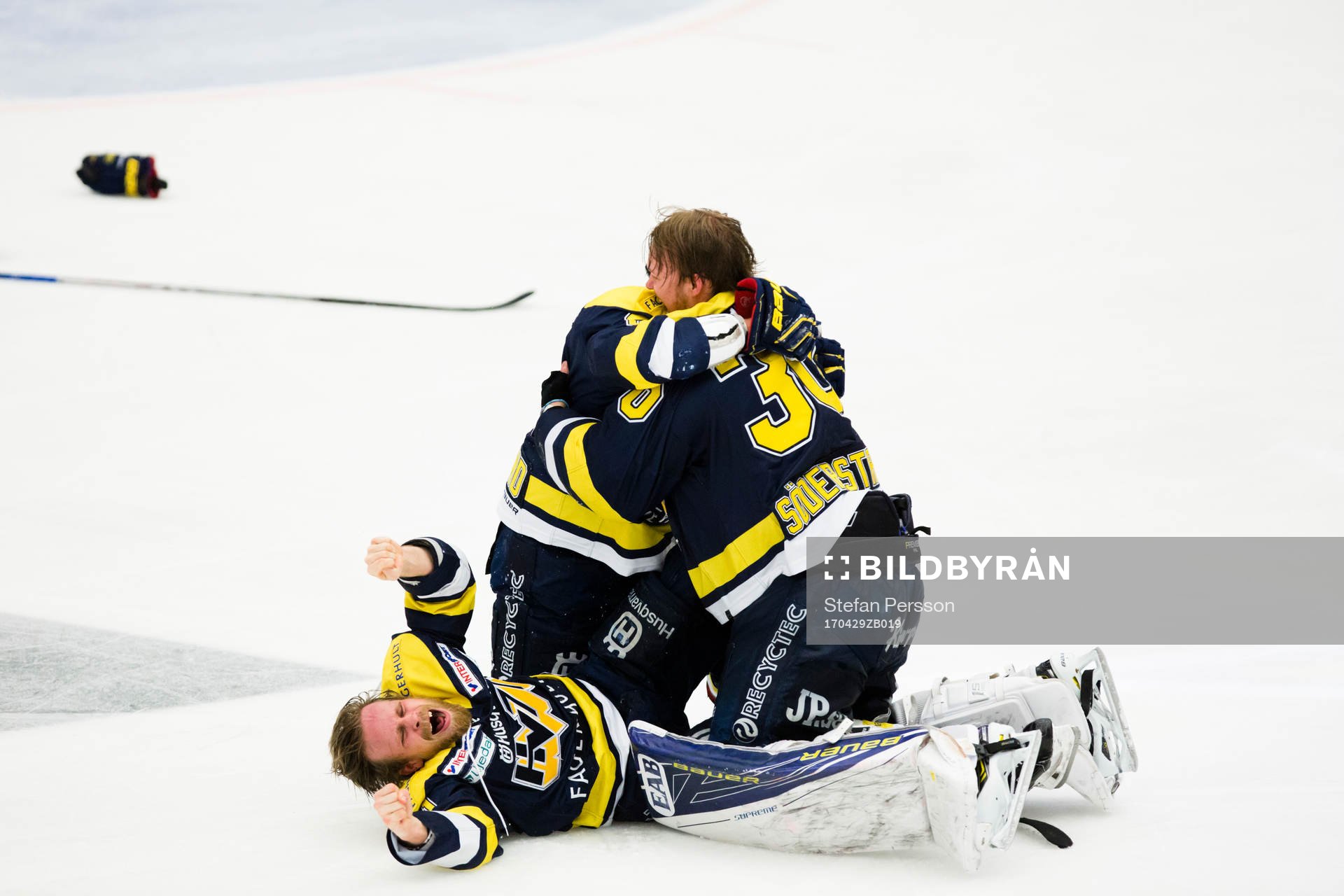 s Mattias Tedenby, Kristofer Berglund och målvakt Linus