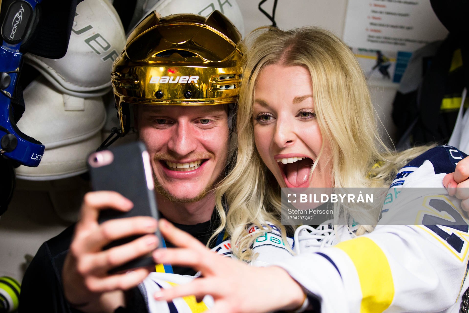 s Anton Bengtsson tar en selfie