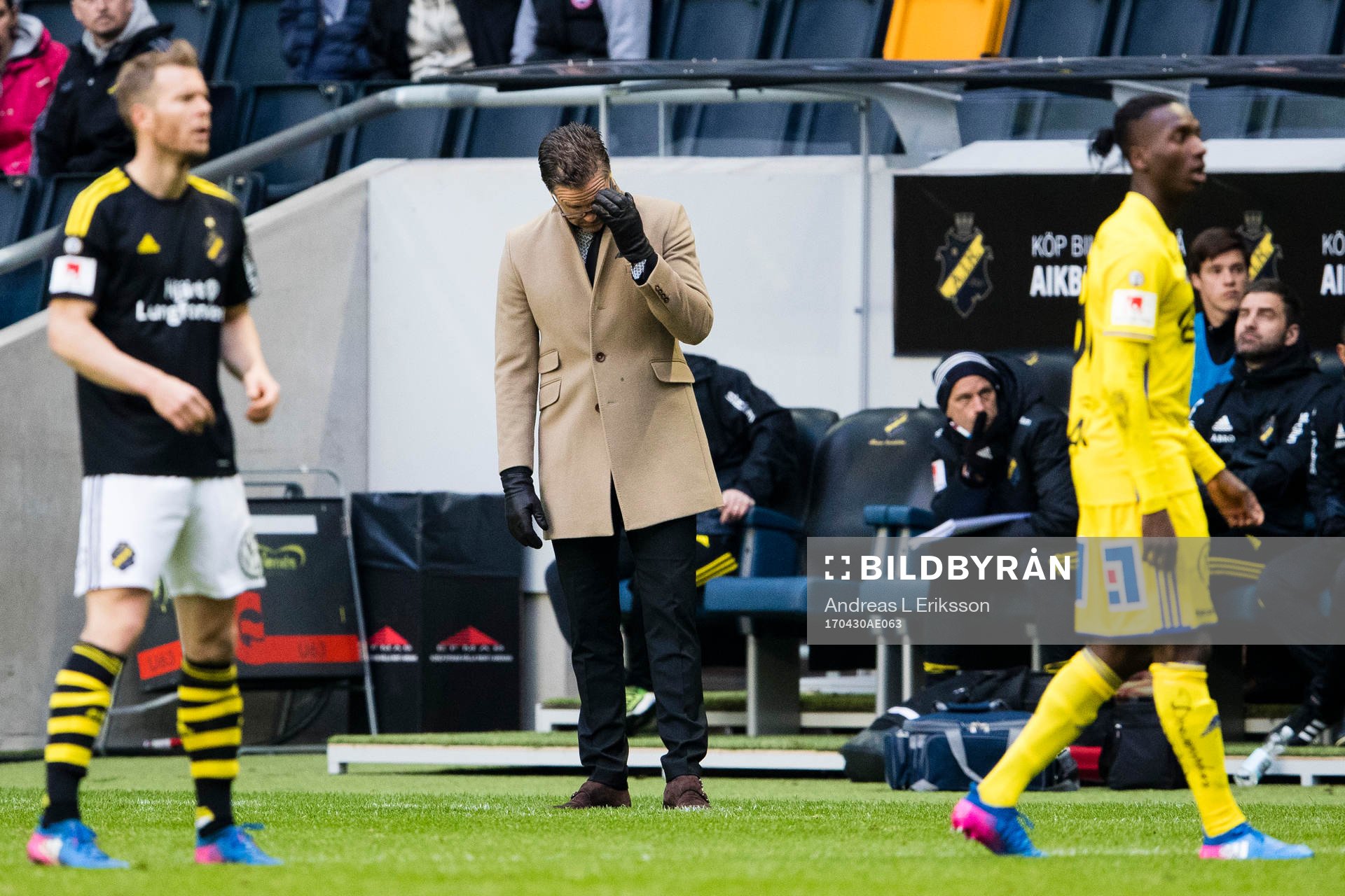 s tränare Rikard Norling deppar