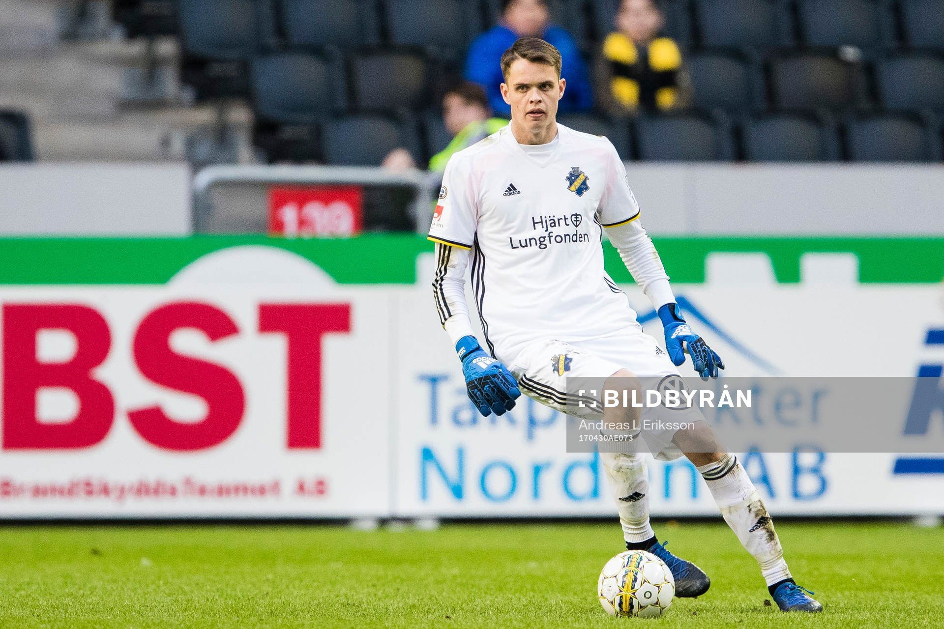 s målvakt Oscar Linnér