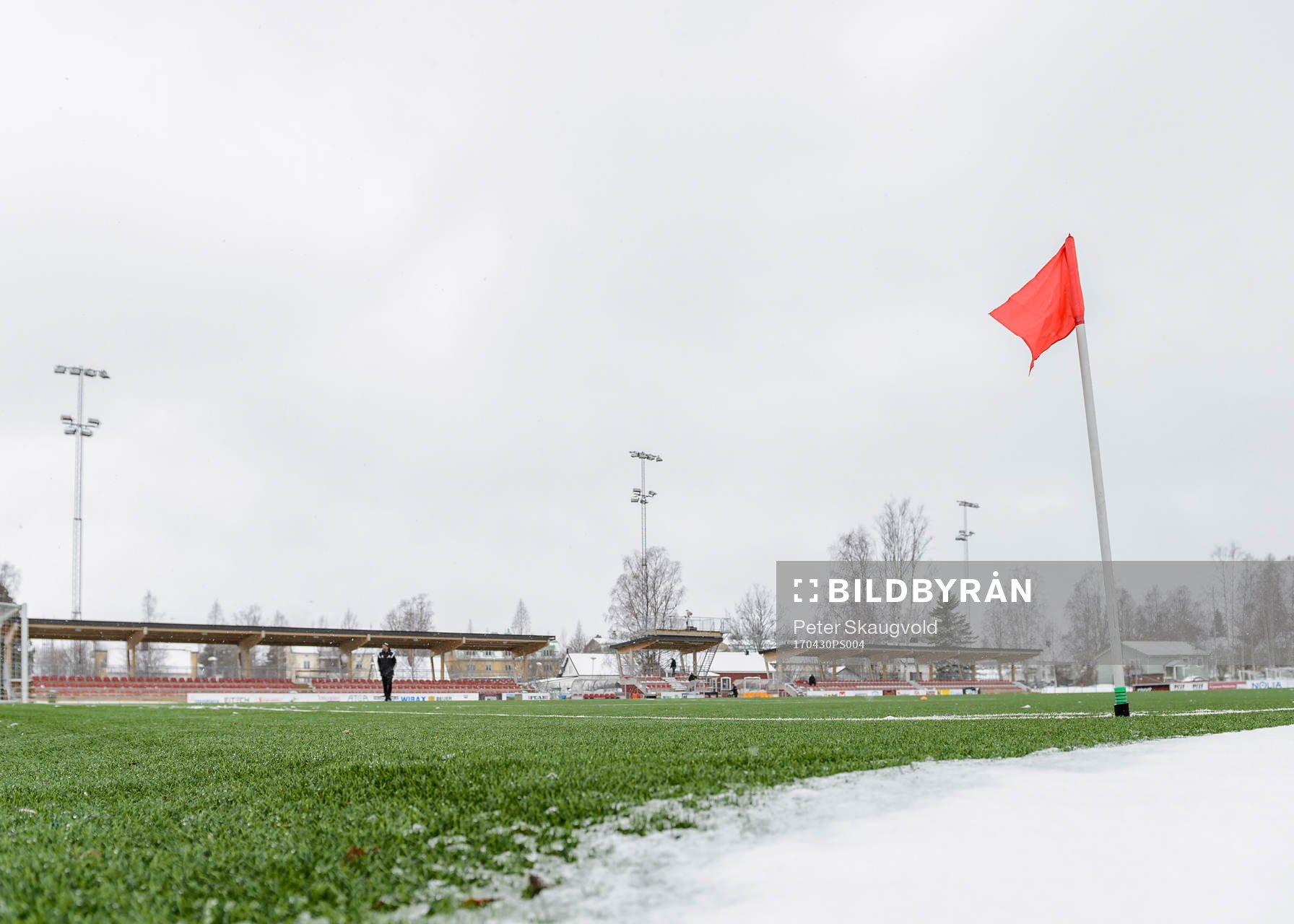 Snön faller på LF Arena