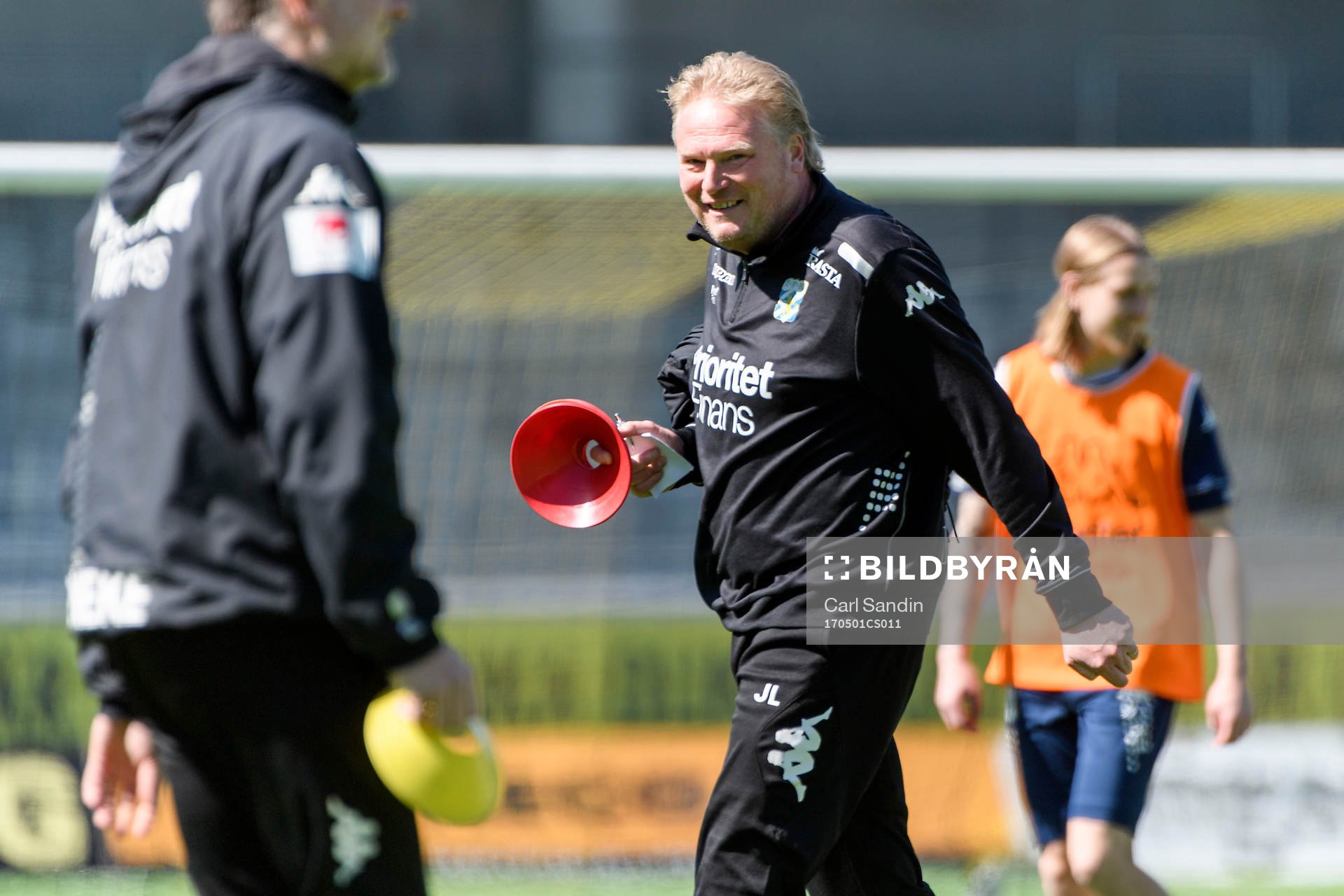 Tränare Jörgen Lennartsson under en träning med det allsvenskan fotbollslaget IFK Göteborg den 1 maj 2017 i Göteborg.