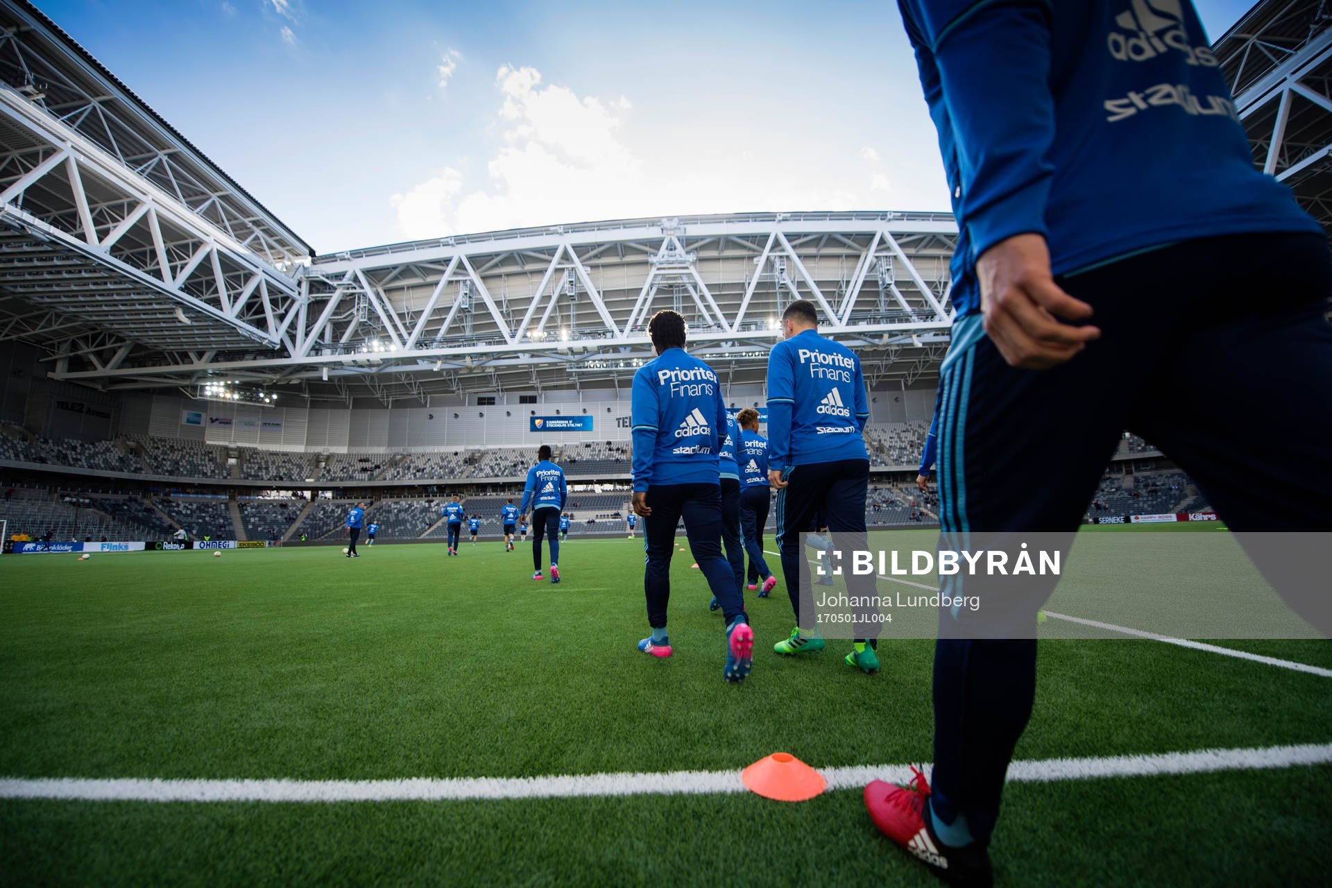 Djurgårdens spelare värmer upp