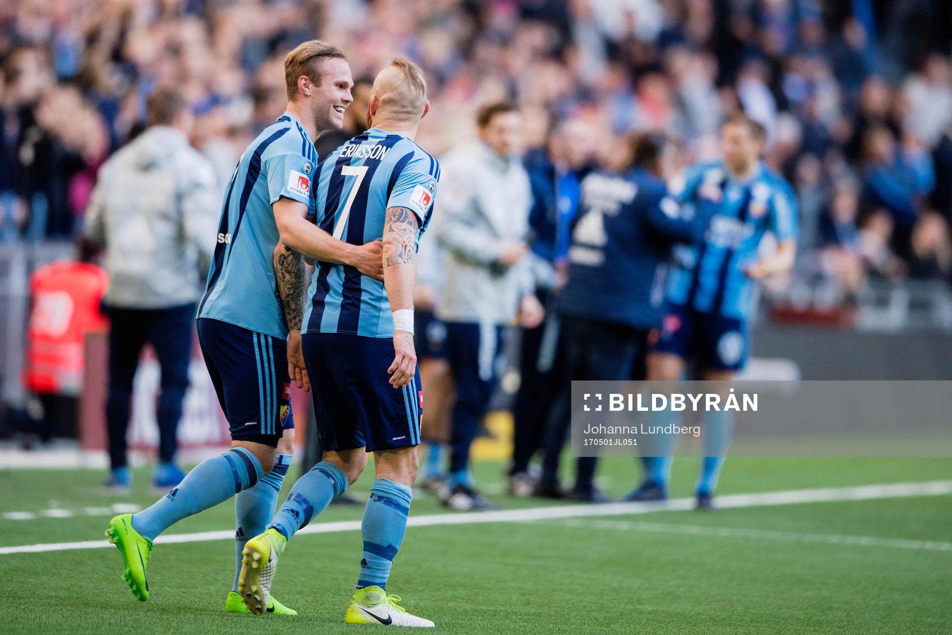 Djurgårdens Gustav Engvall och Magnus Eriksson jublar