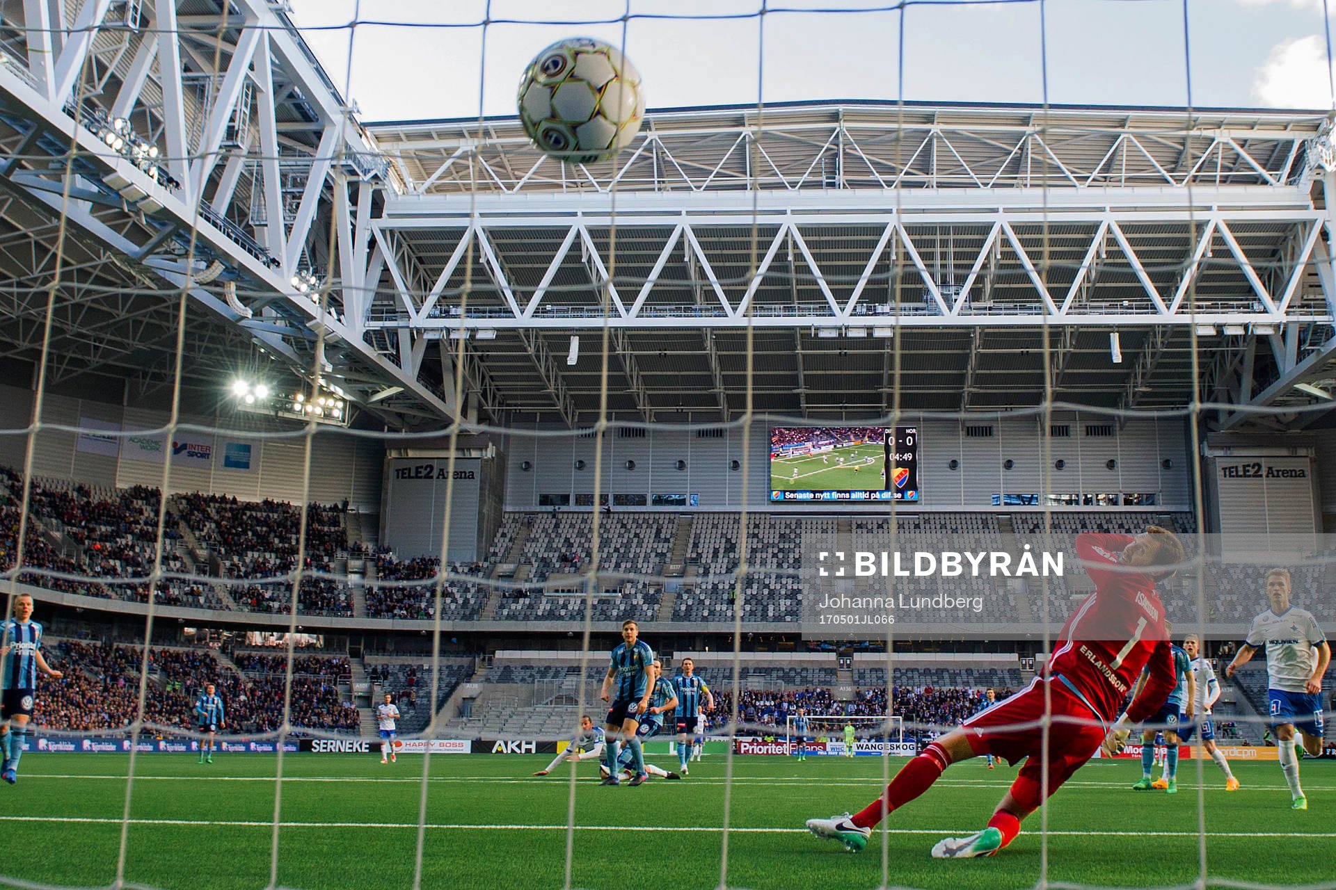 Djurgårdens målvakt Andreas Isaksson släpper in 0-1