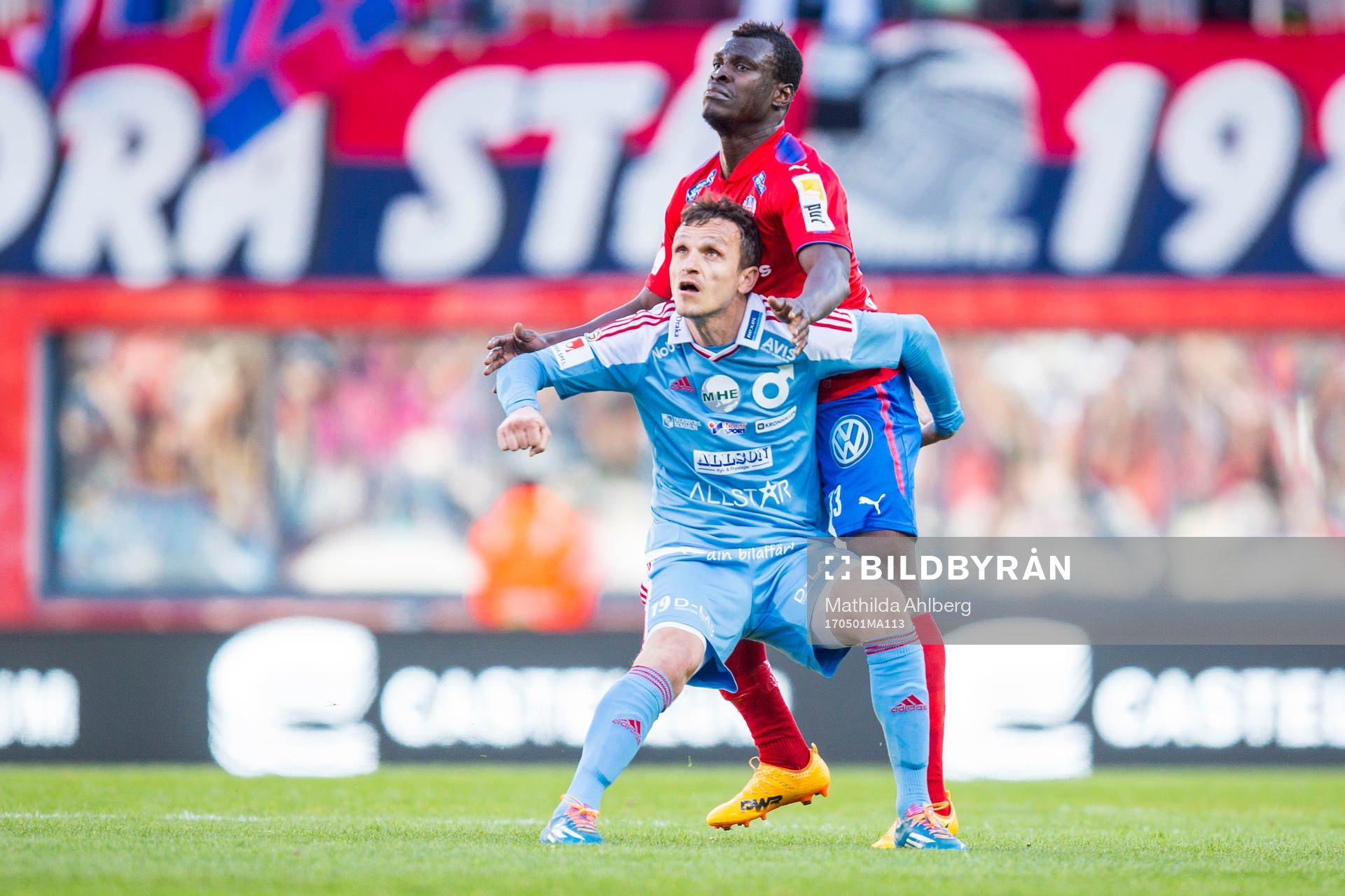 Degerfors Shpetim Hasani och Helsingborgs Edwin Gyimah  i