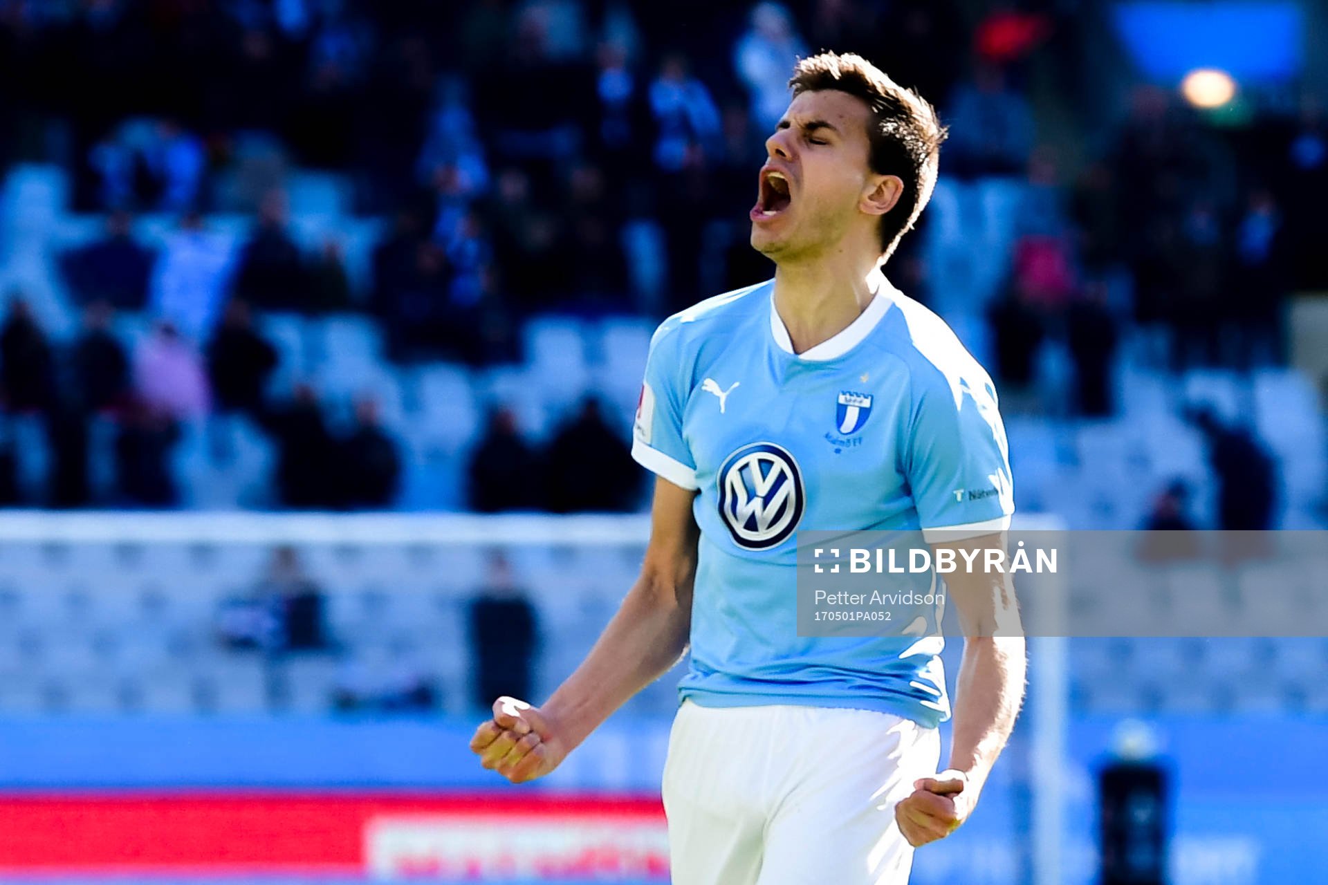 Malmö FFs Alexander Jeremejeff jublar  2-1 under fotbollsmatchen i Allsvenskan mellan Malmö FF och Örebro den 1 april 2017 i Malmö.