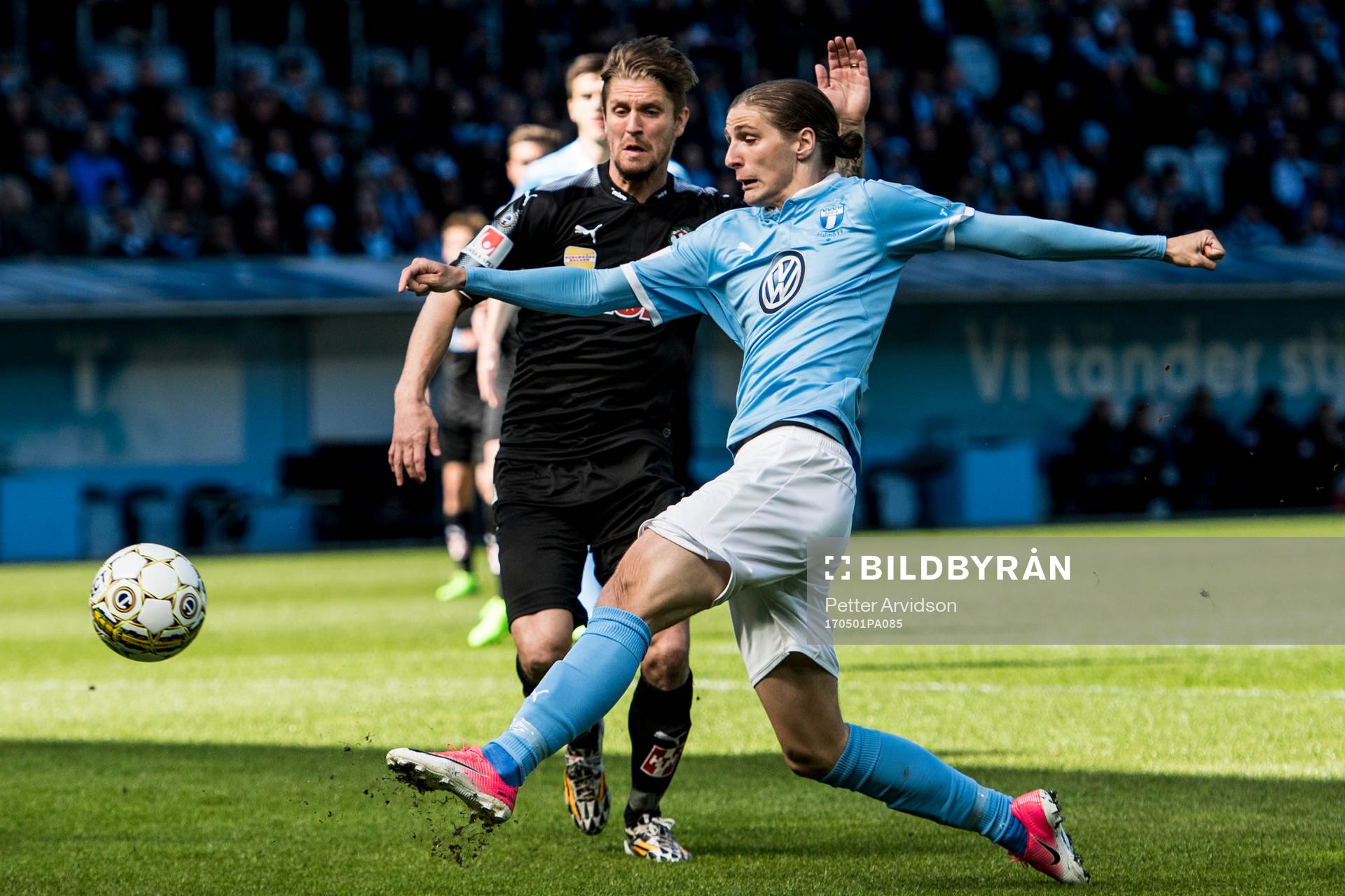 Malmö FFs Pawel Cibicki och Örebros Martin Lorentzson