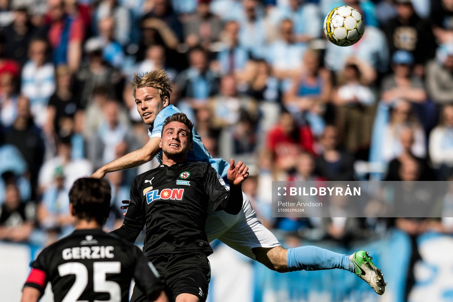 Malmö FFs Oscar Lewicki och Örebros Filip Rogic