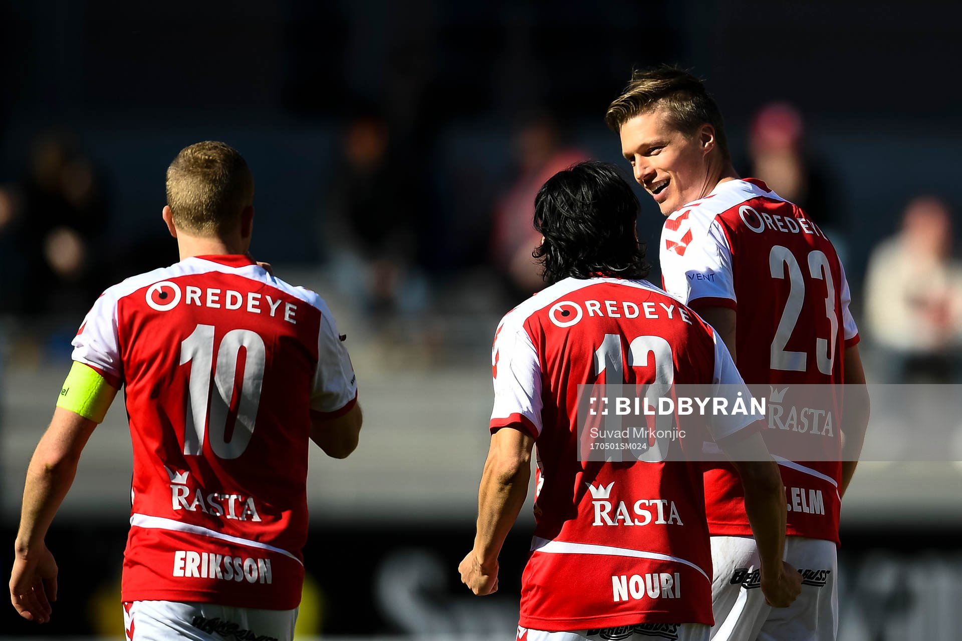Kalmars Viktor Elm jublar efter 2-0 under fotbollsmatchen i Allsvenskan mellan Kalmar FF och Halmstad BK den 1 maj 2017 i Kalmar.