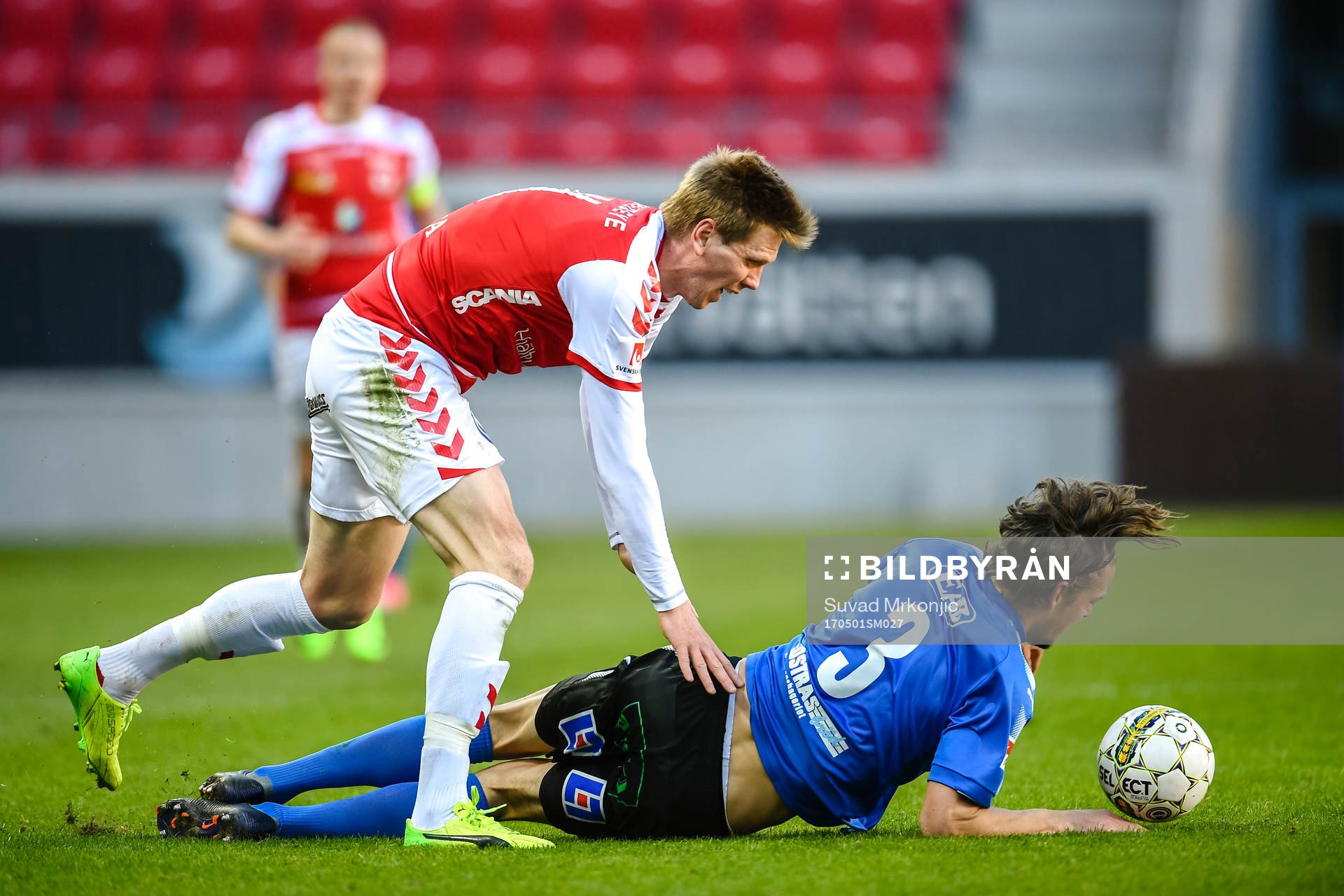 Kalmars David Elm och Halmstads Fredrik Liverstam