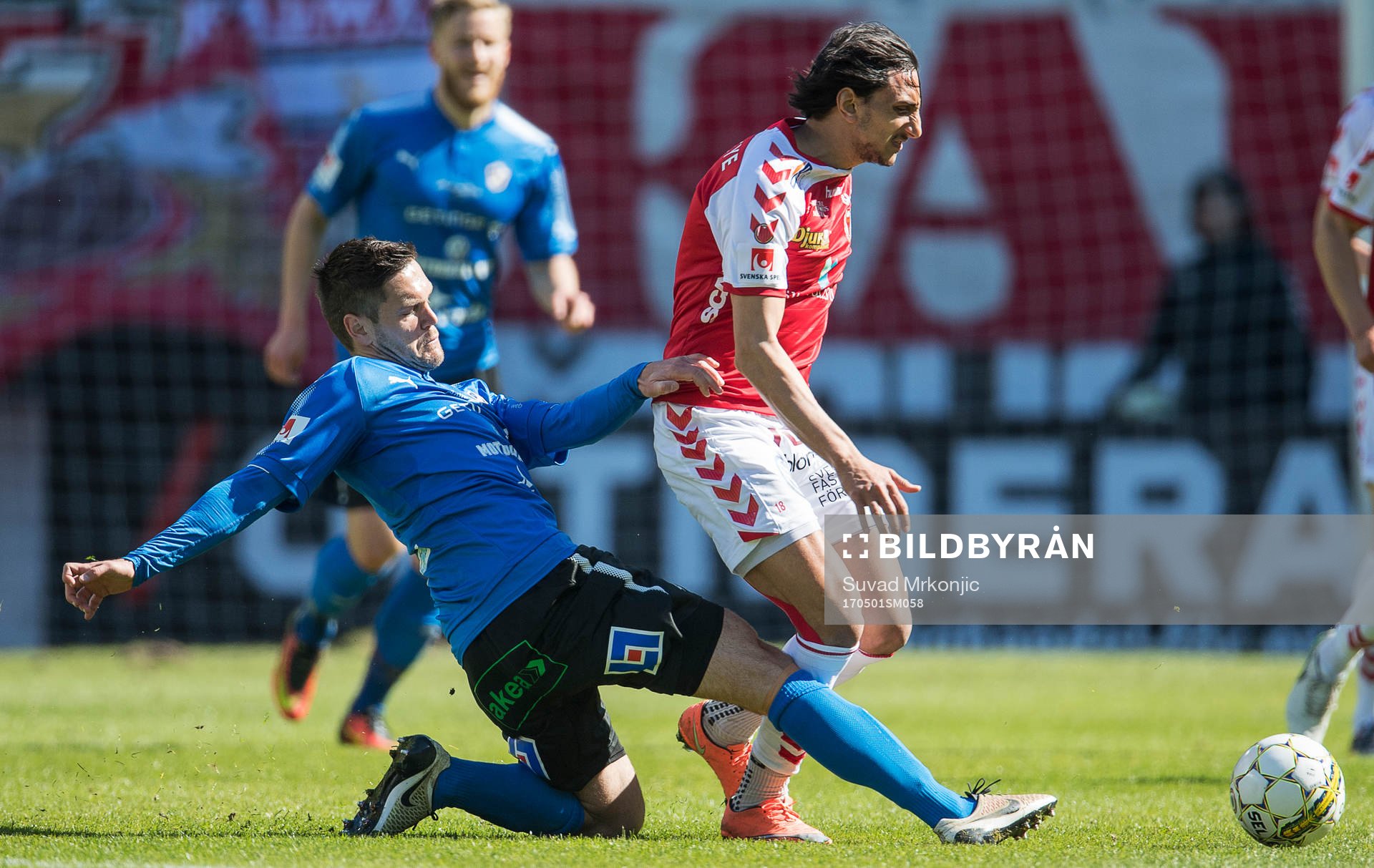Kalmars Mahmoud Eid  och Halmstads Ivo Pekalski