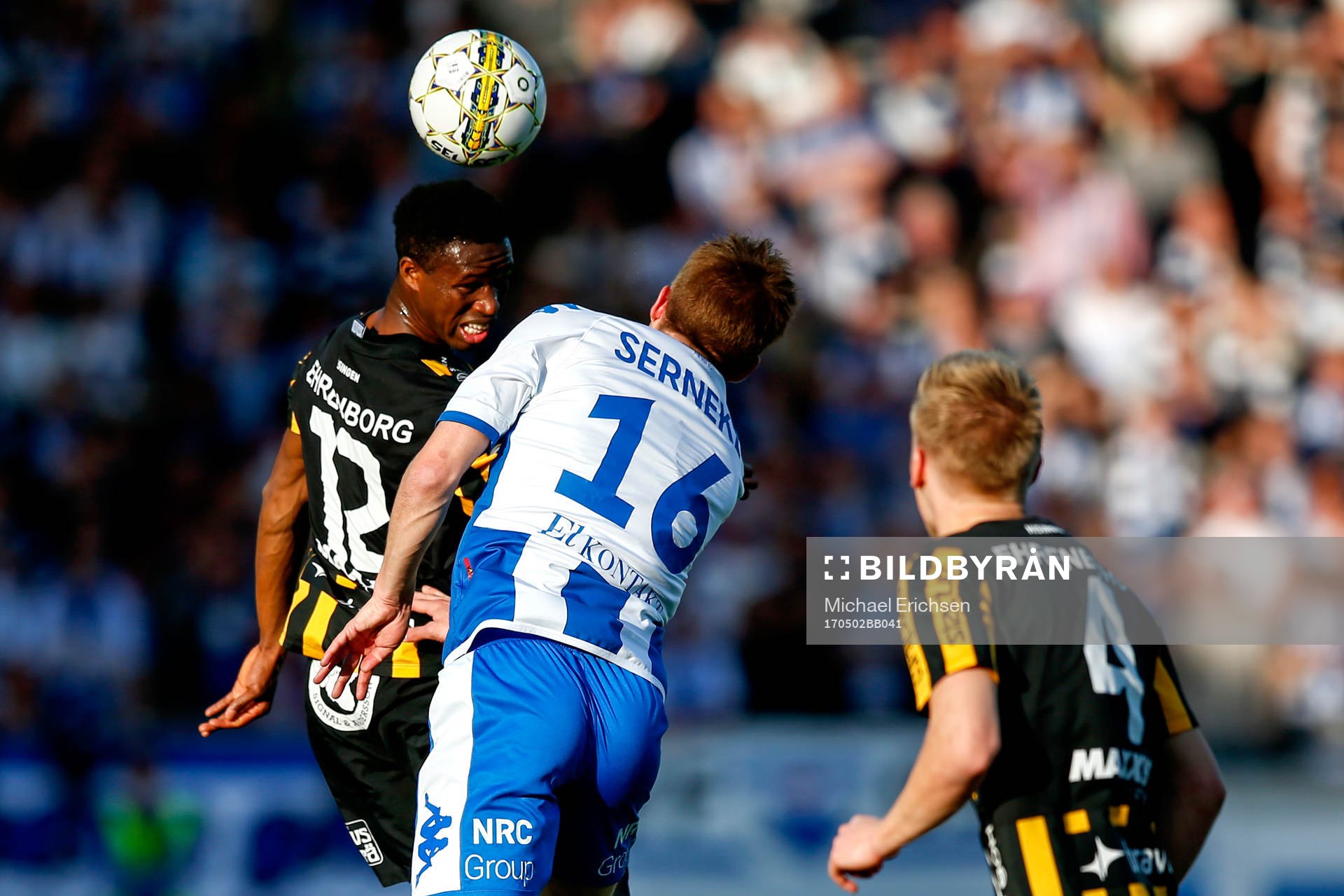 Häckens Mohammed Abubakari och IFK Göteborgs Mikael Boman
