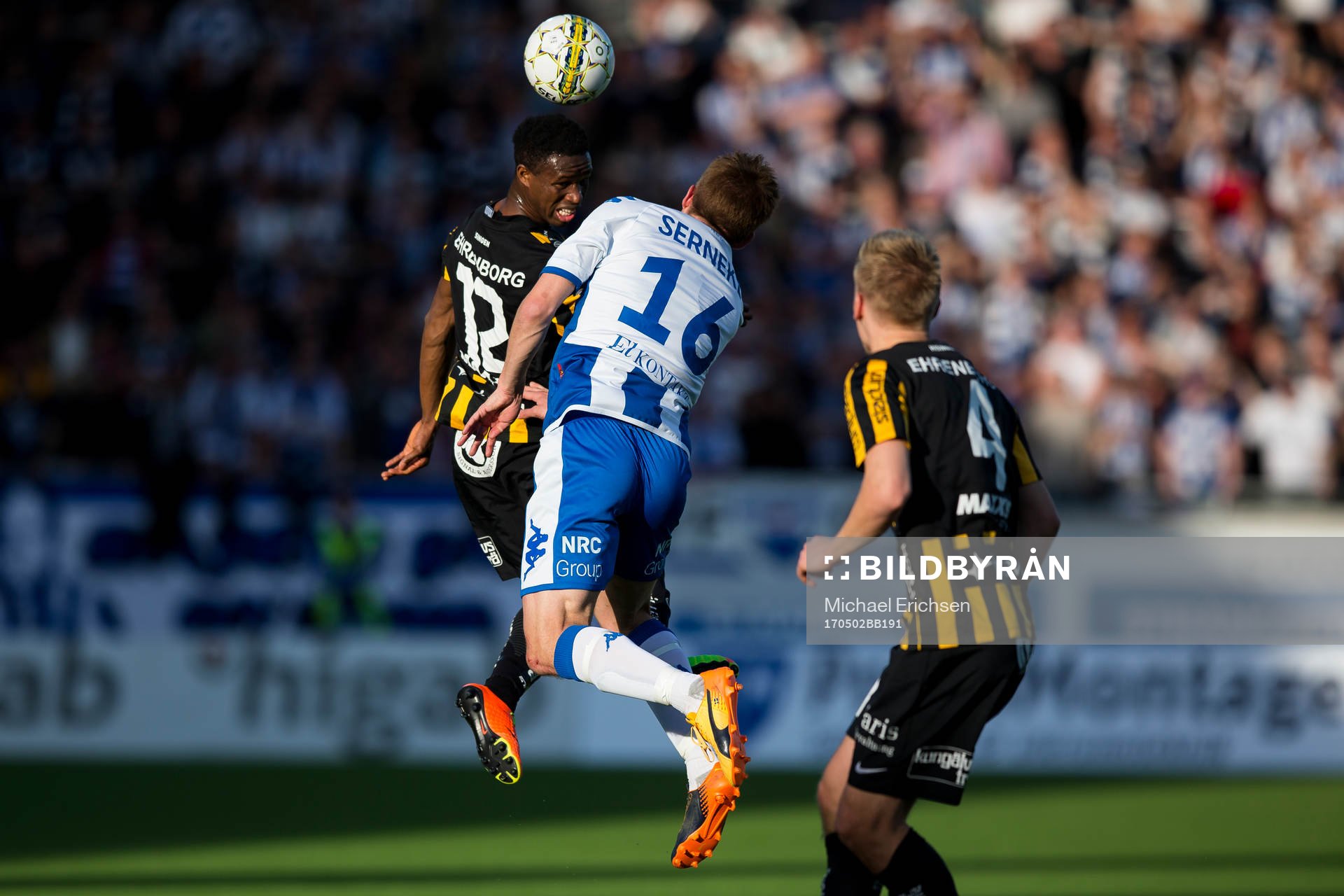 Häckens Mohammed Abubakari i nickduell med IFK Göteborgs