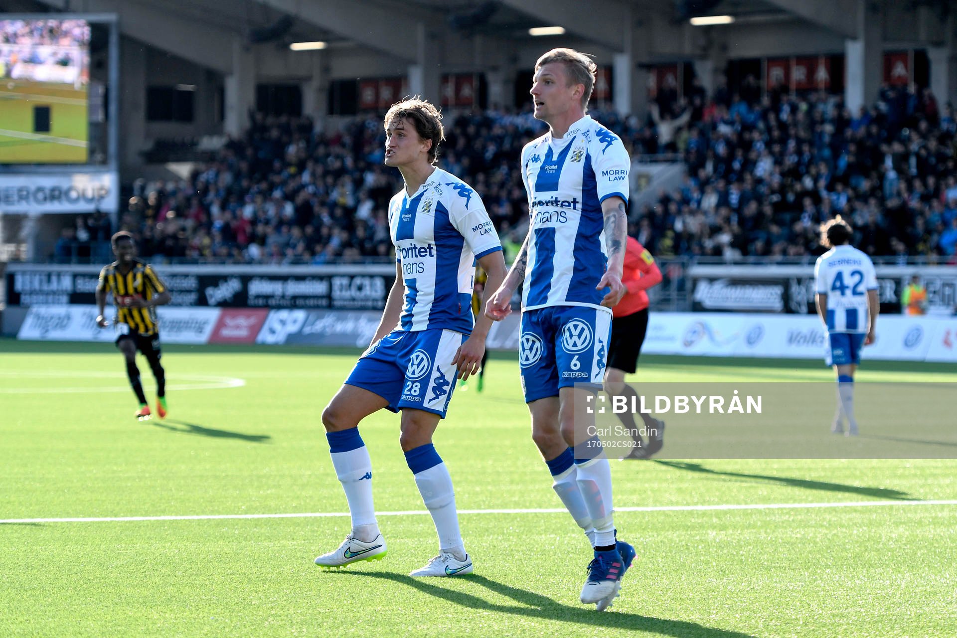 IFK Göteborgs Thomas Rogne och Sebastian Eriksson skriker
