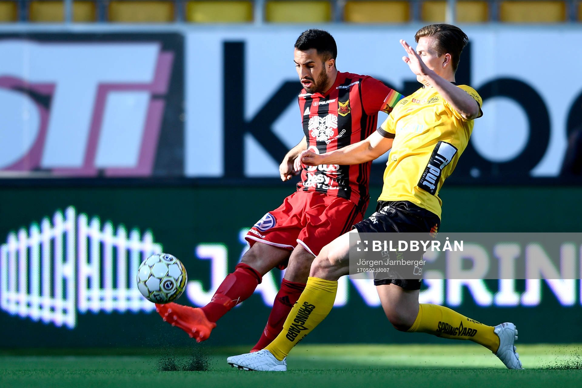 Östersunds Brwa Nouri och Elfsborgs Simon Olsson