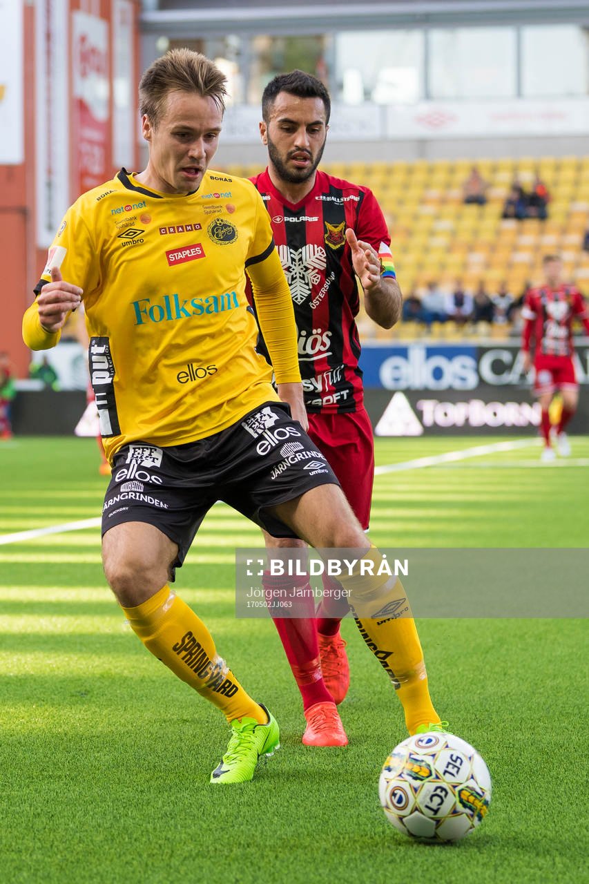 Elfsborgs Viktor Prodell och Östersunds Fouad Bachirou
