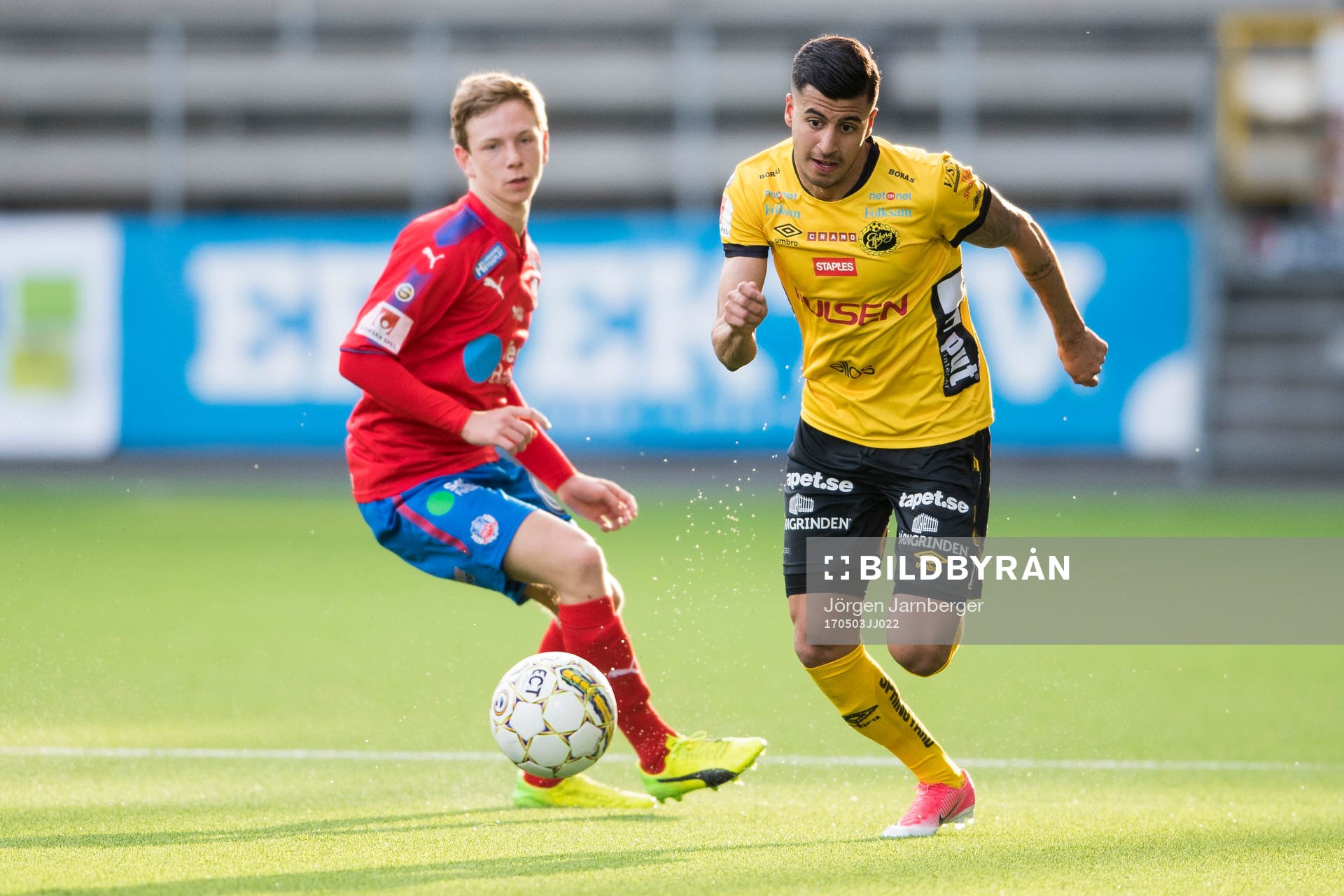 Elfsborgs Arian Kabashi och Helsingborgs Pelle Rosenlind