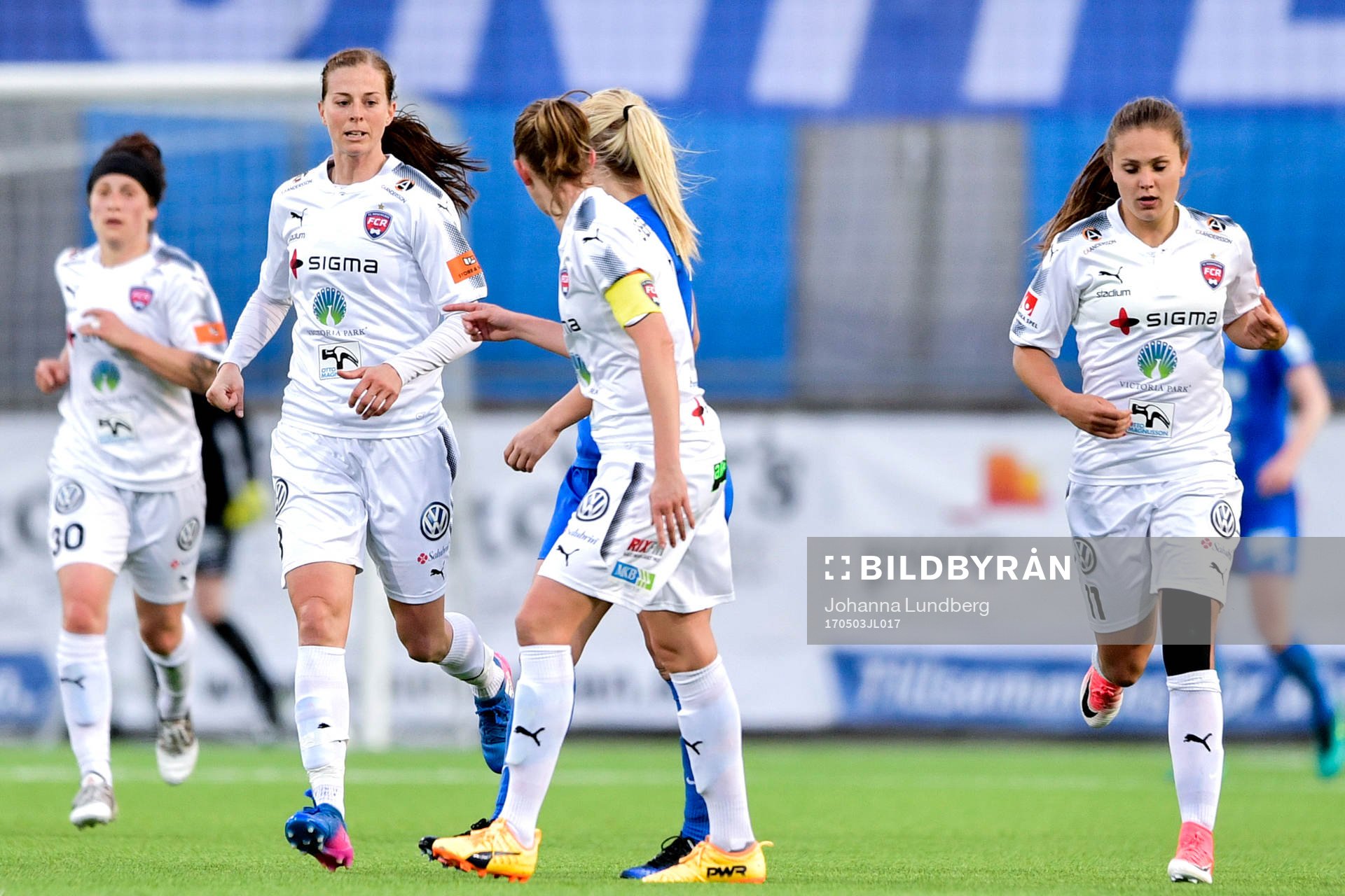Rosengårds Lotta Schelin jublar med lagkamrater