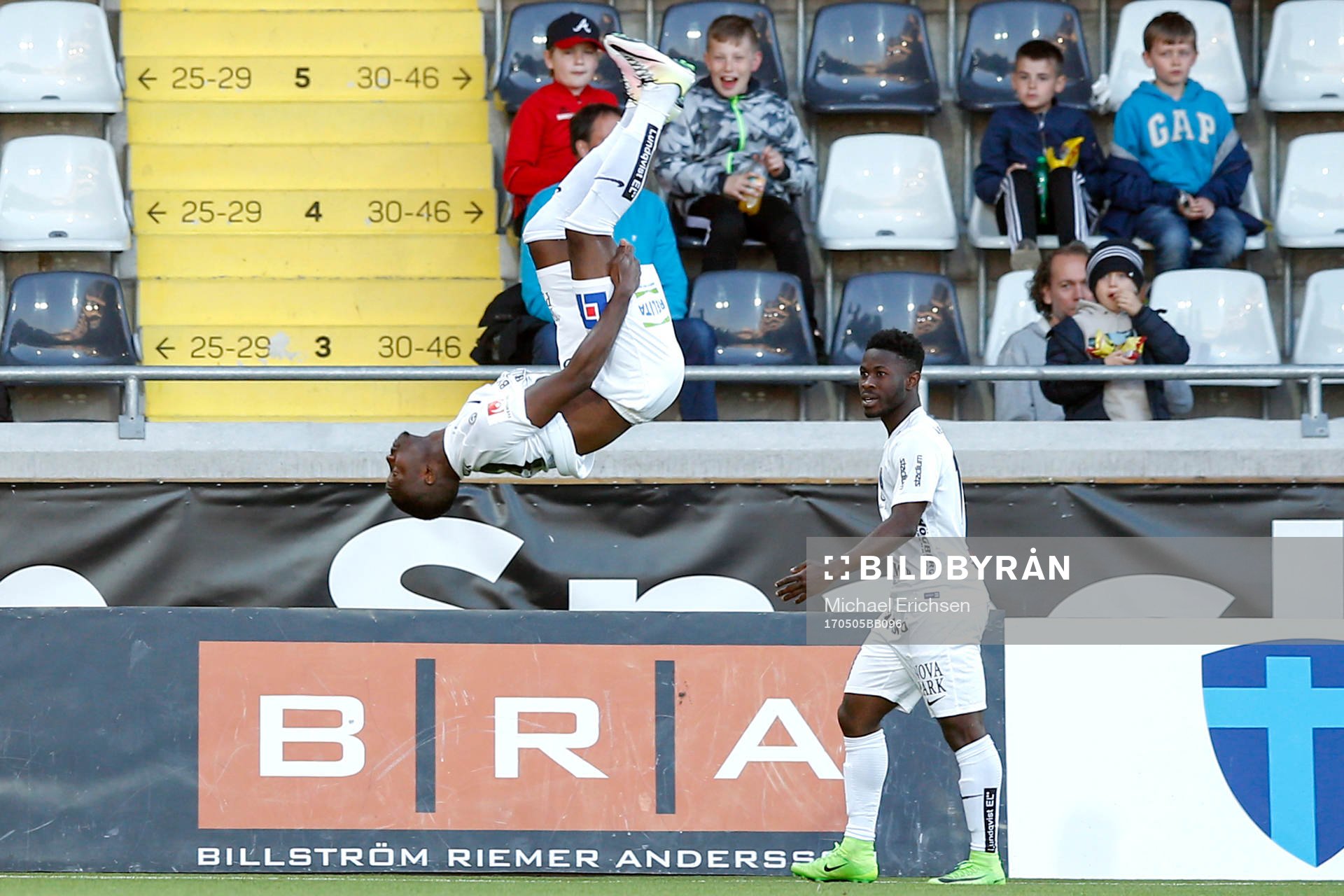 Sirius Moses Ogbu jublar