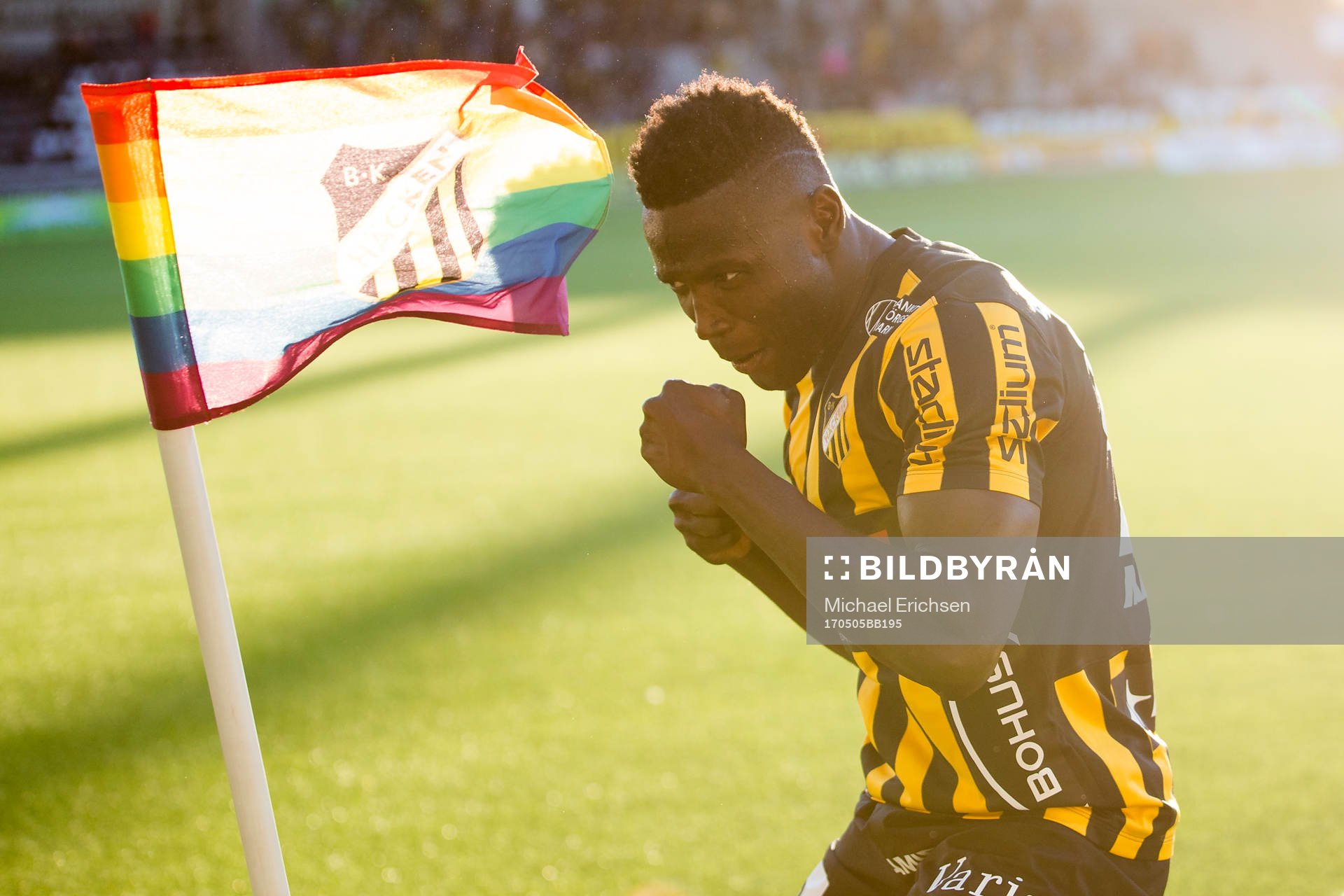 Häckens Alhassan Kamara jublar och firar sitt 2-1 mål på