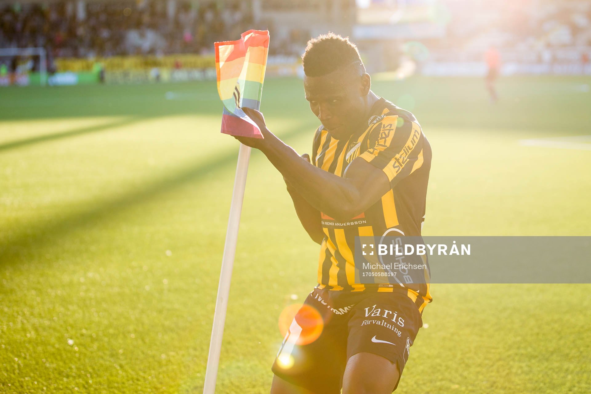 Häckens Alhassan Kamara jublar och firar sitt 2-1 mål på