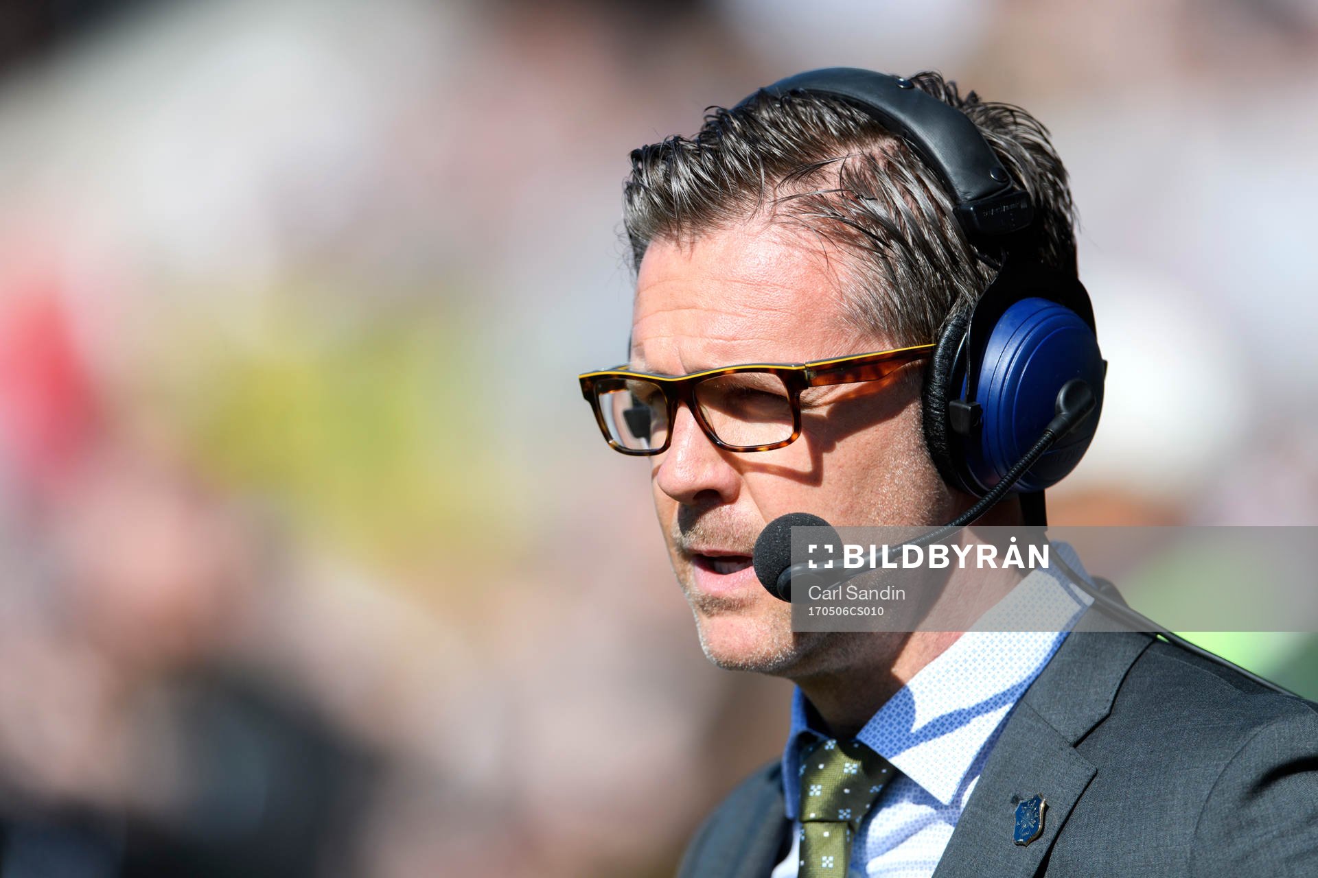 s tränare Rikard Norling blir intervjuad innan