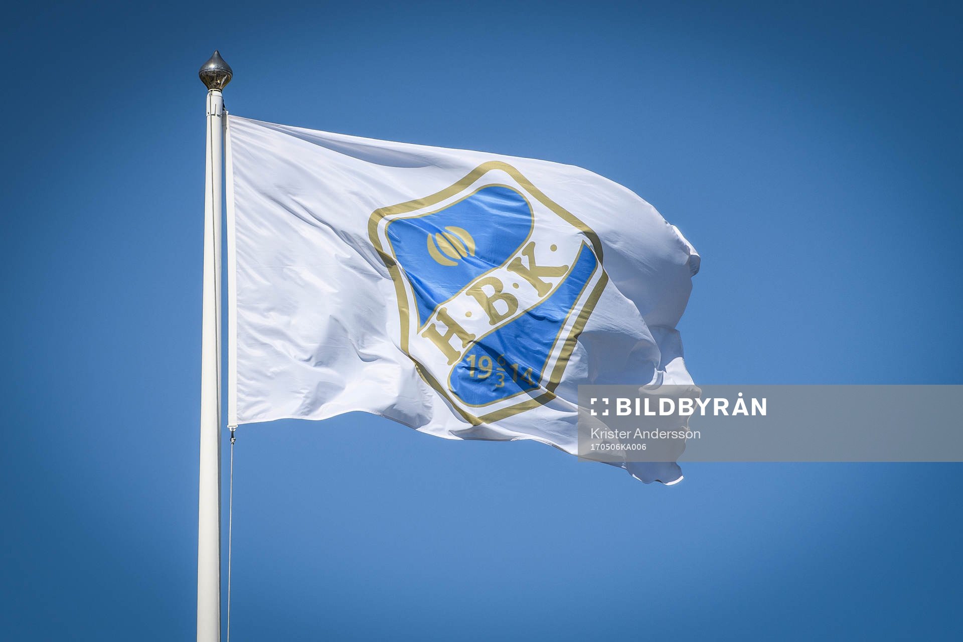 Halmstad flagga före fotbollsmatchen i Allsvenskan mellan