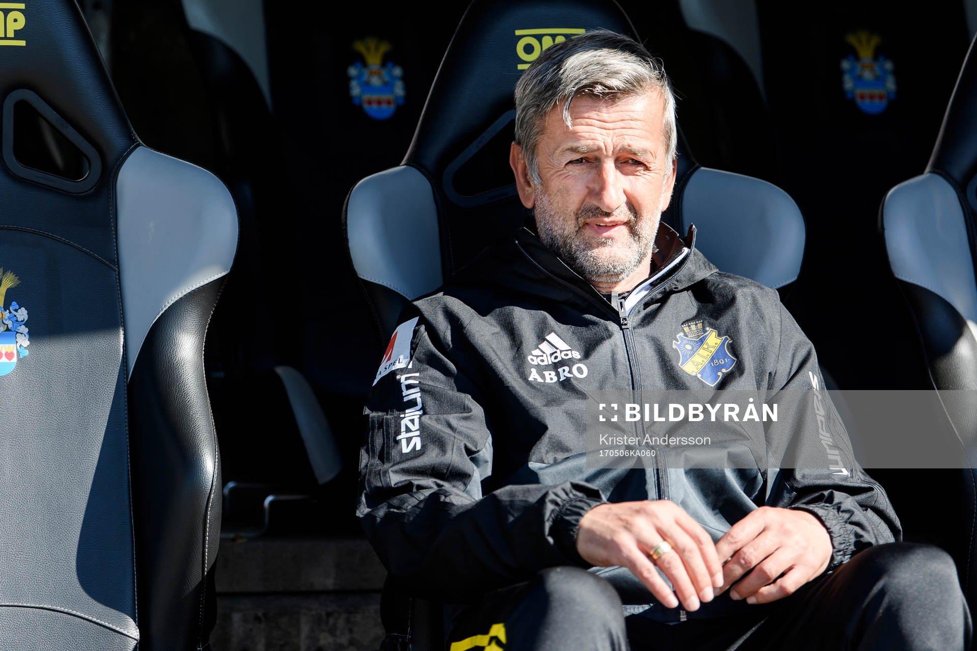 s assisterande tränare Nebojsa Novakovic