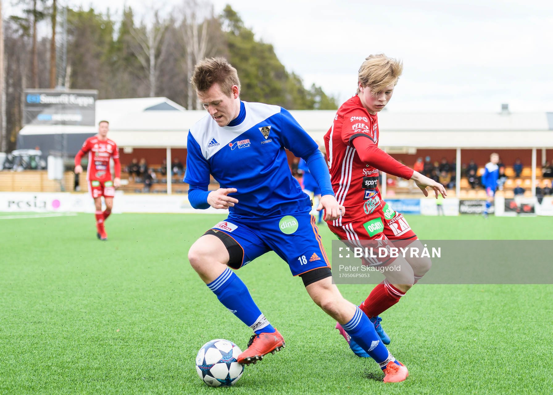 Bollnäs Martin Nilsson vänder bort Piteås Gustav Nordh