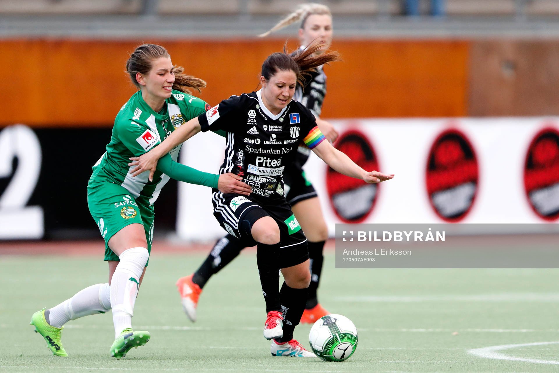 Hammarbys Kajsa Sund och Piteås Josefin Johansson