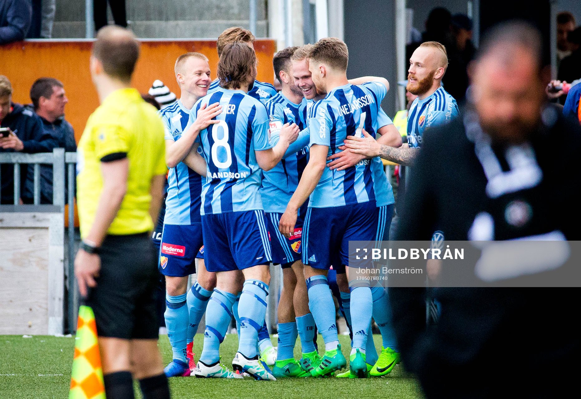 Djurgårdens Gustav Engvall gör 0-2 och jublar